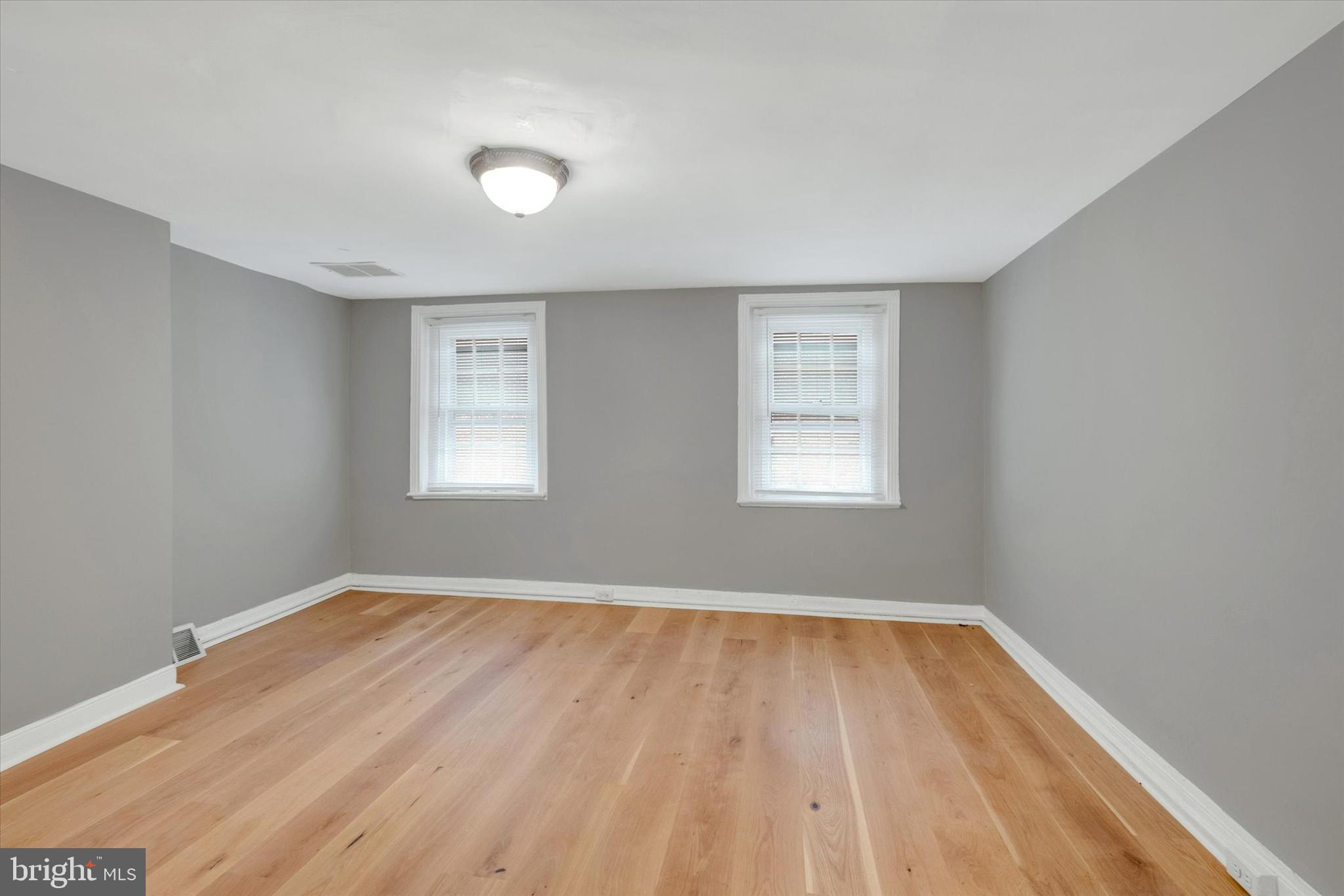 WASHINGTON SQ - Residential Lease