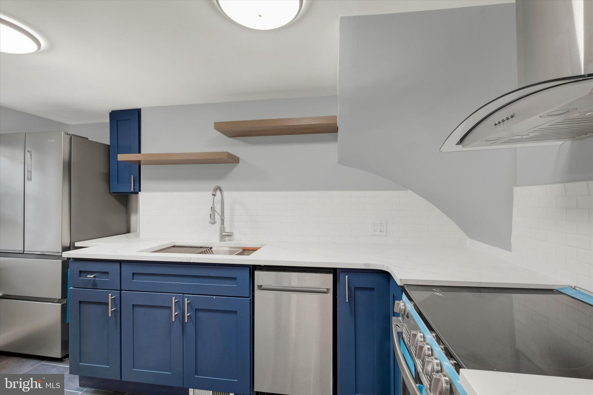 WASHINGTON SQ - Residential Lease