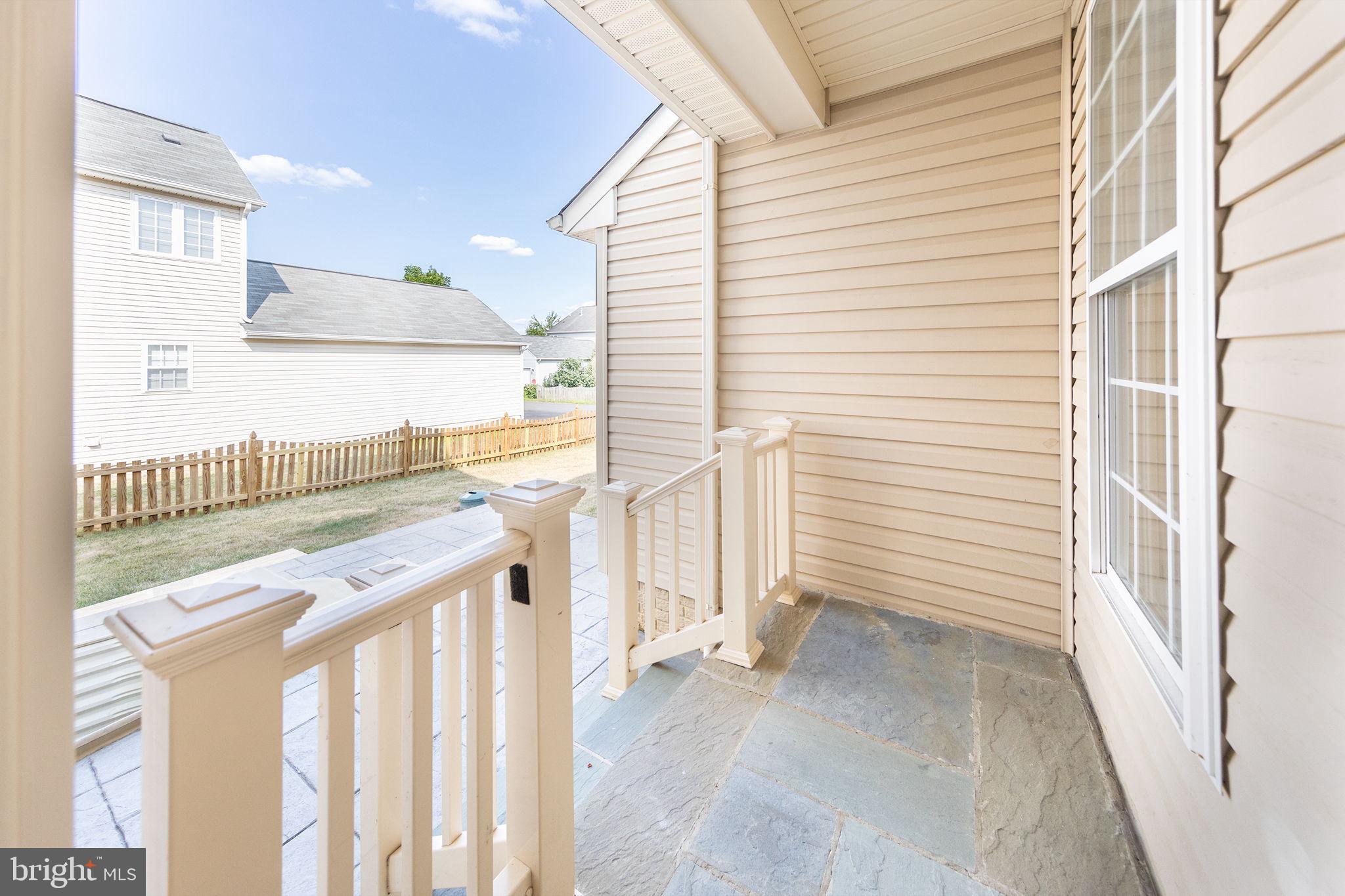 NEW TOWN MEADOWS - Residential