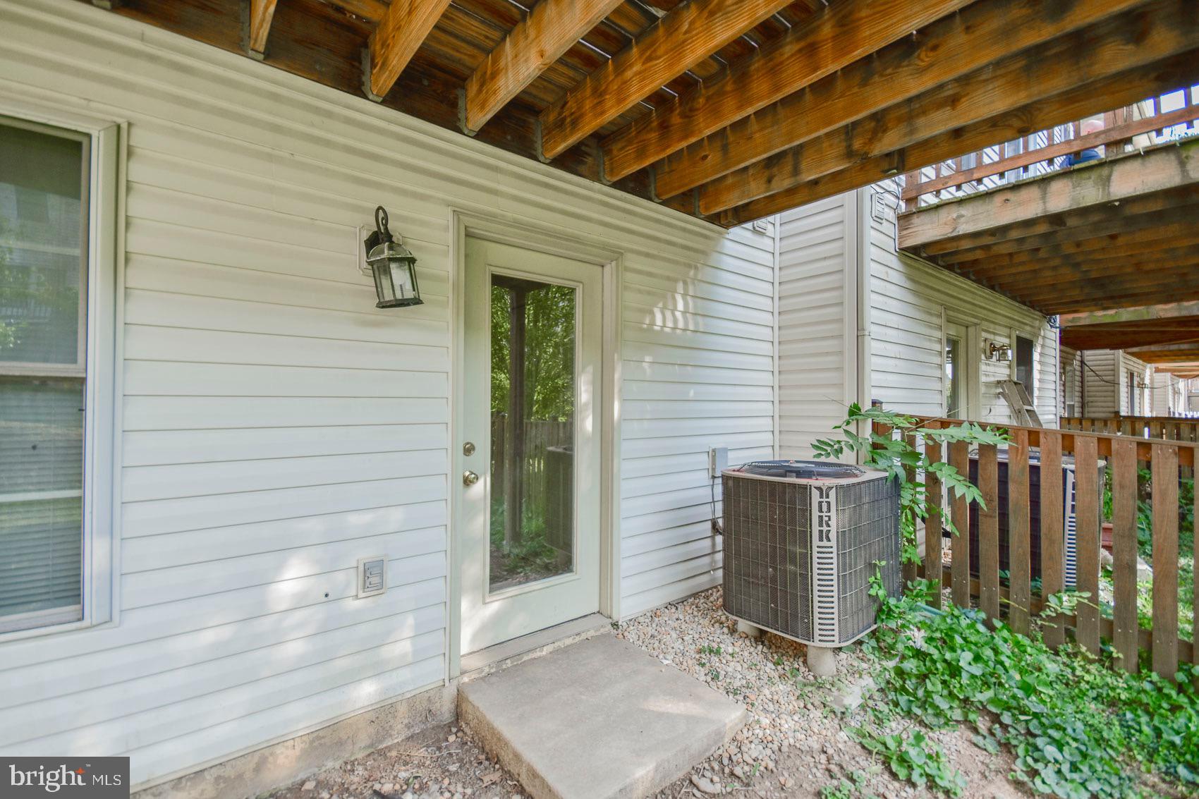 HAMMONDS MILL - Residential Lease