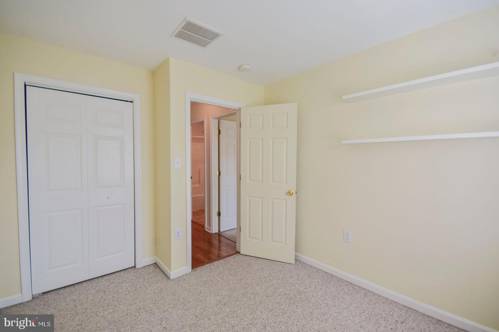 HAMMONDS MILL - Residential Lease