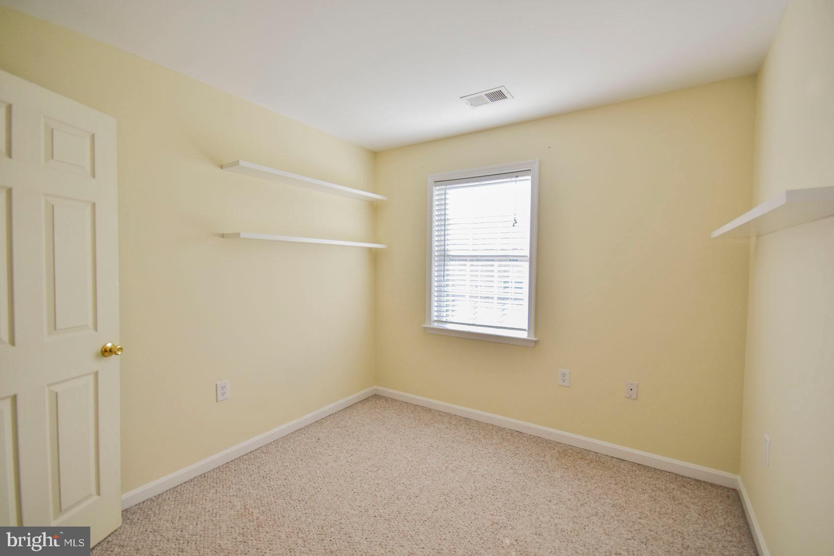 HAMMONDS MILL - Residential Lease