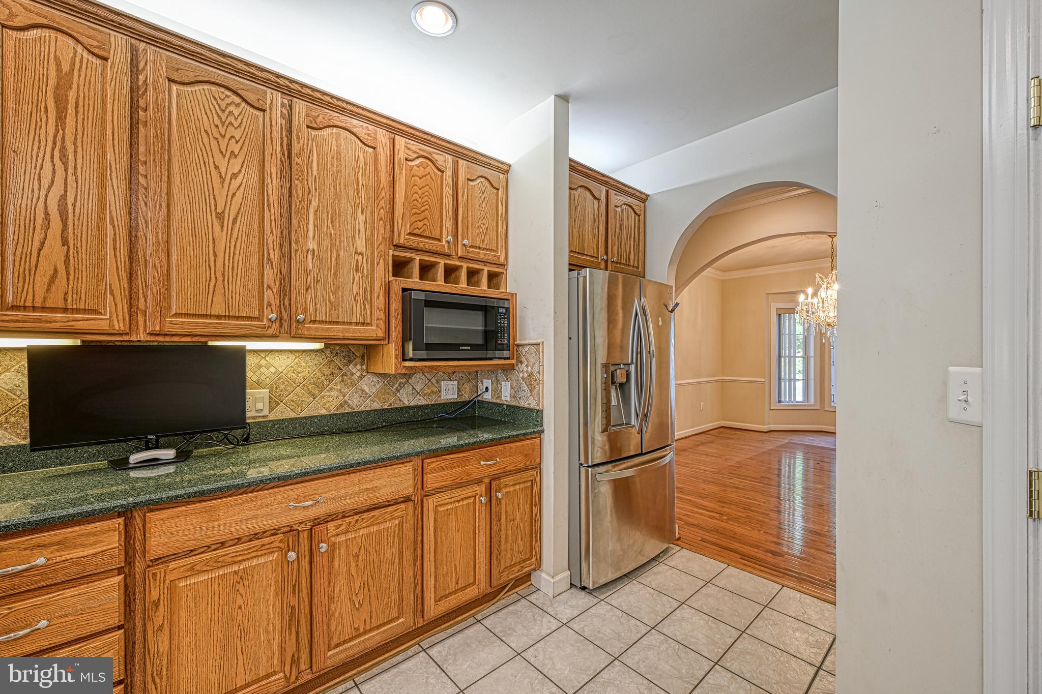 SHOREWOOD - Residential