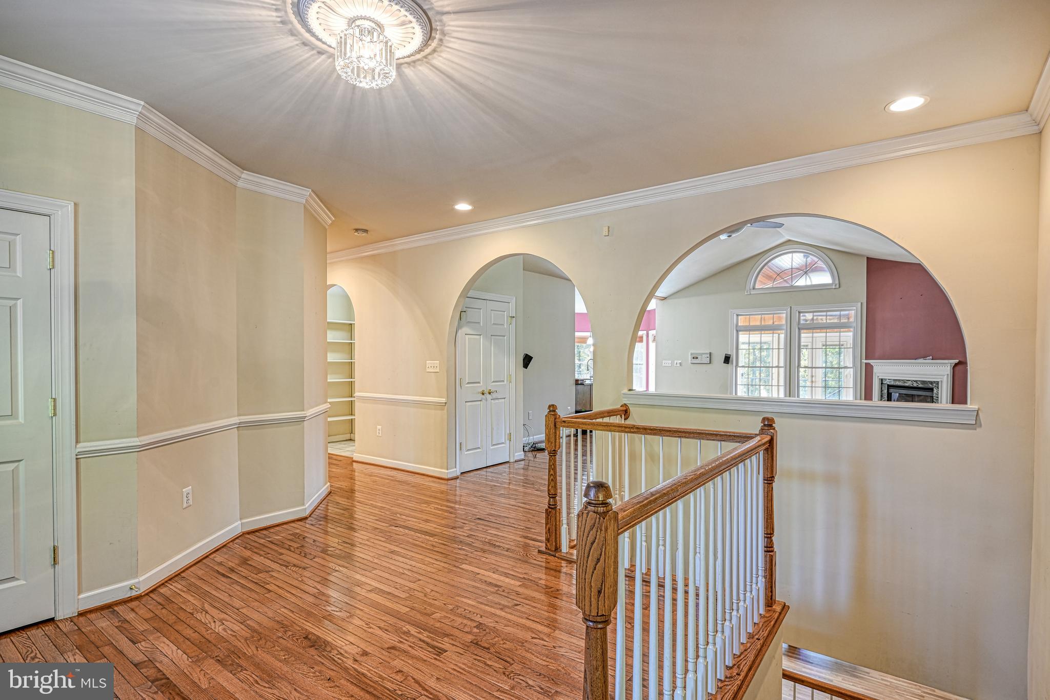 SHOREWOOD - Residential