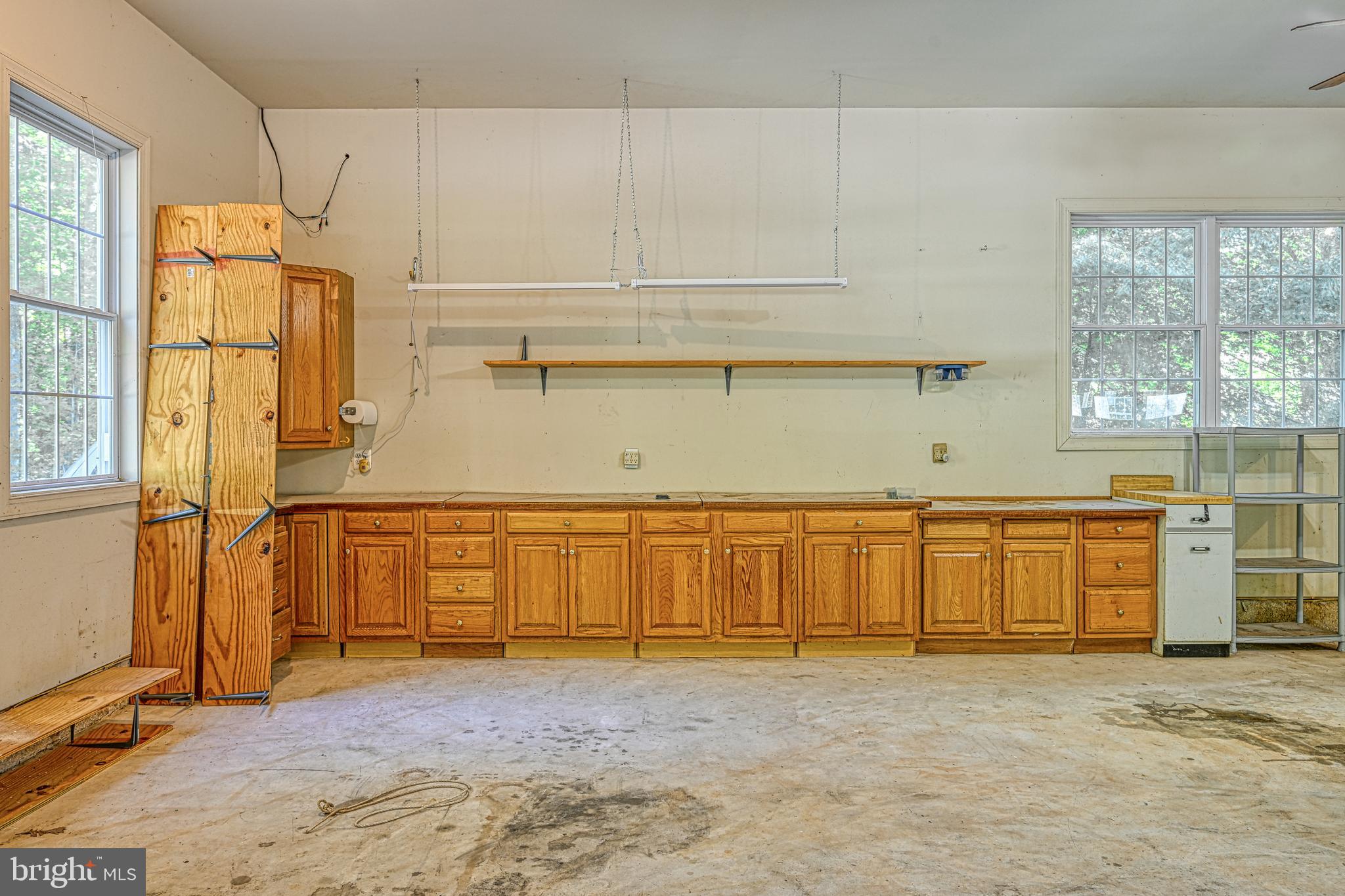 SHOREWOOD - Residential