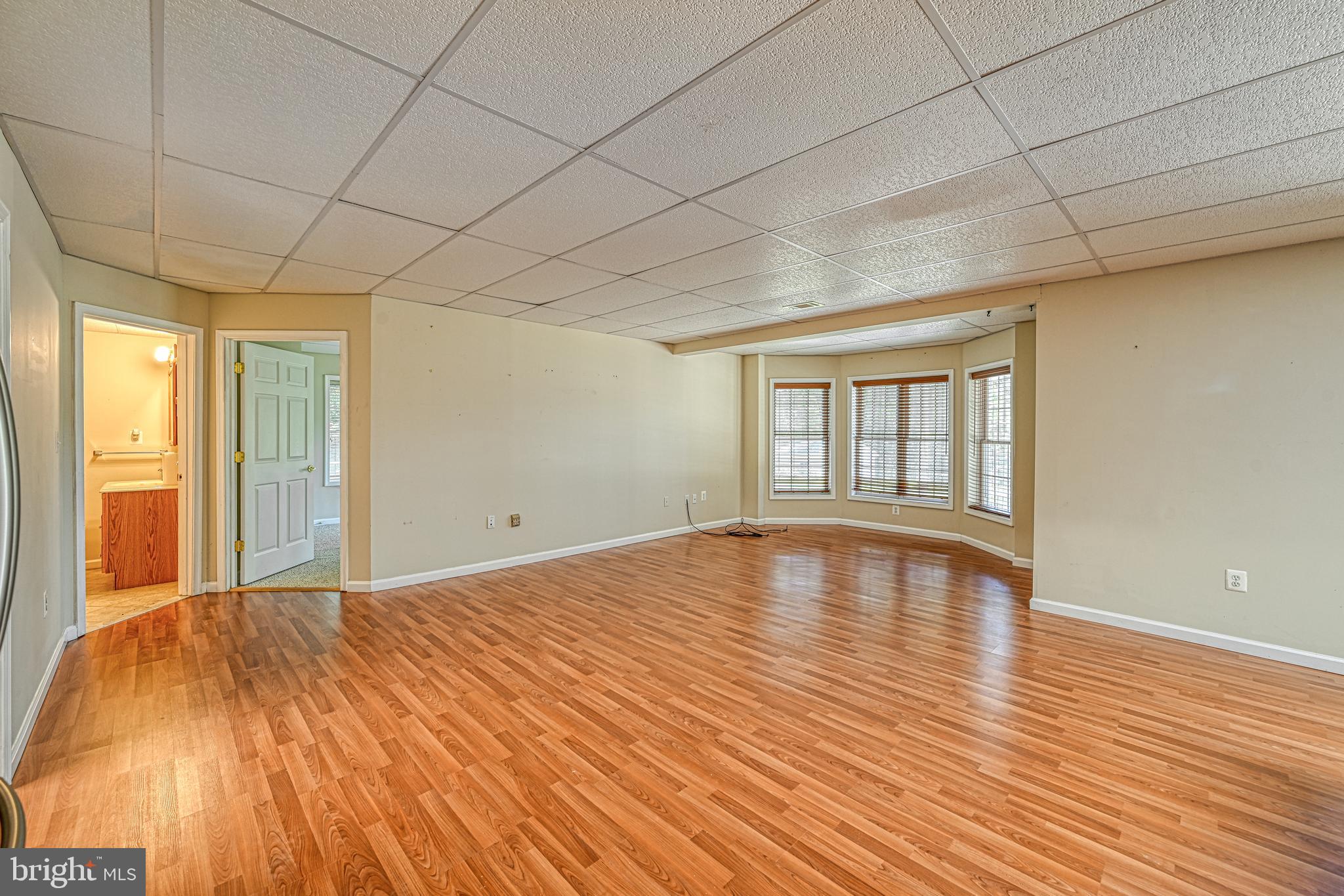 SHOREWOOD - Residential