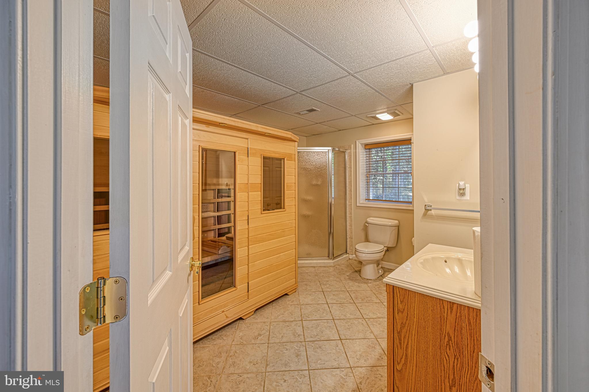 SHOREWOOD - Residential