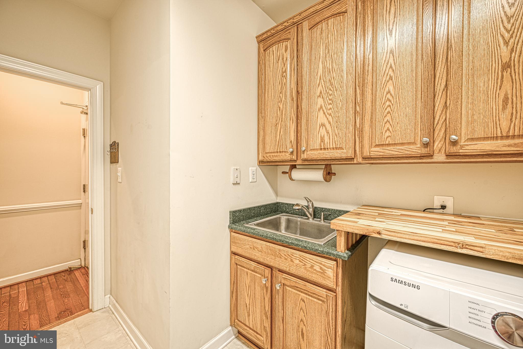 SHOREWOOD - Residential