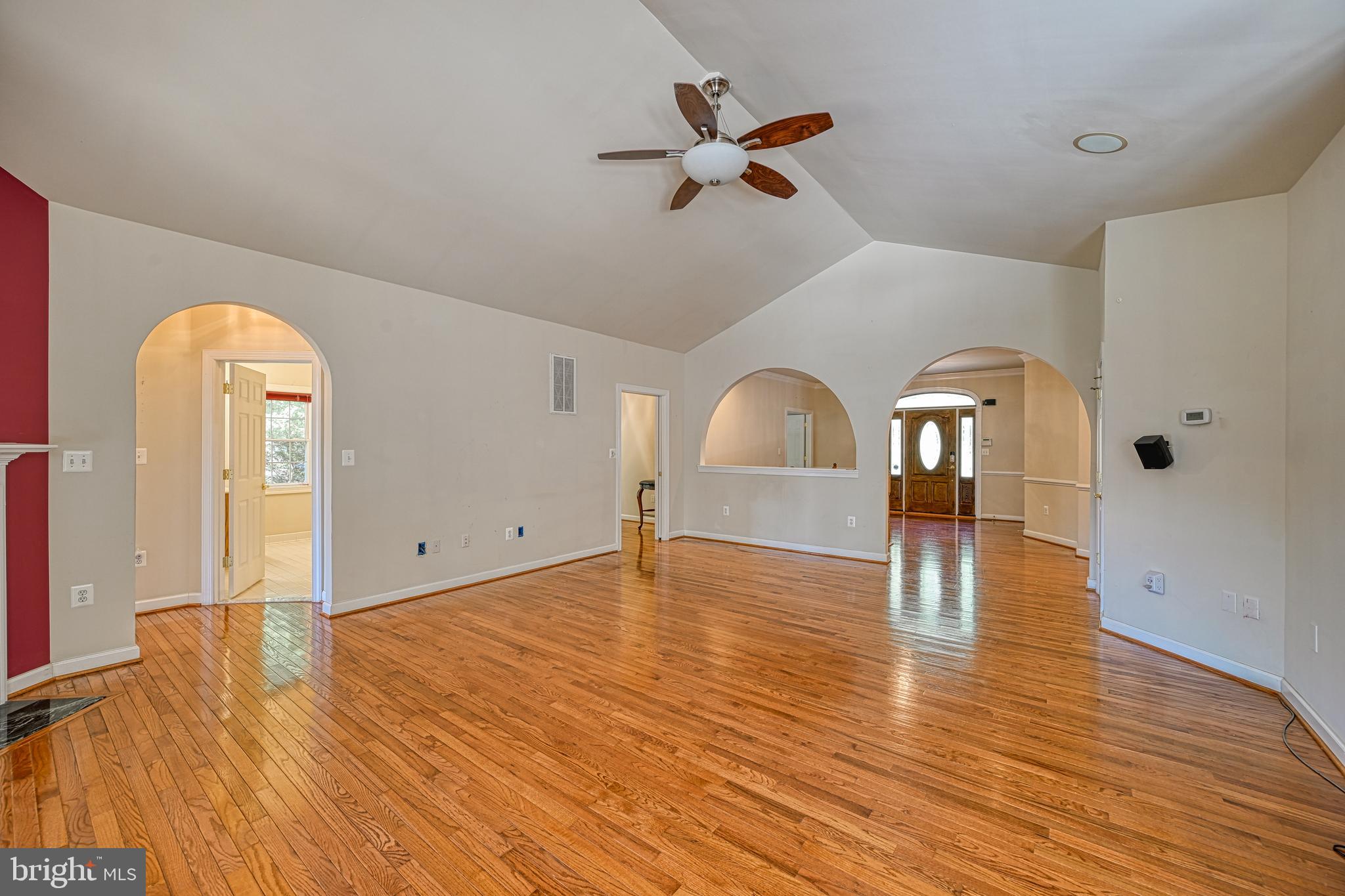 SHOREWOOD - Residential