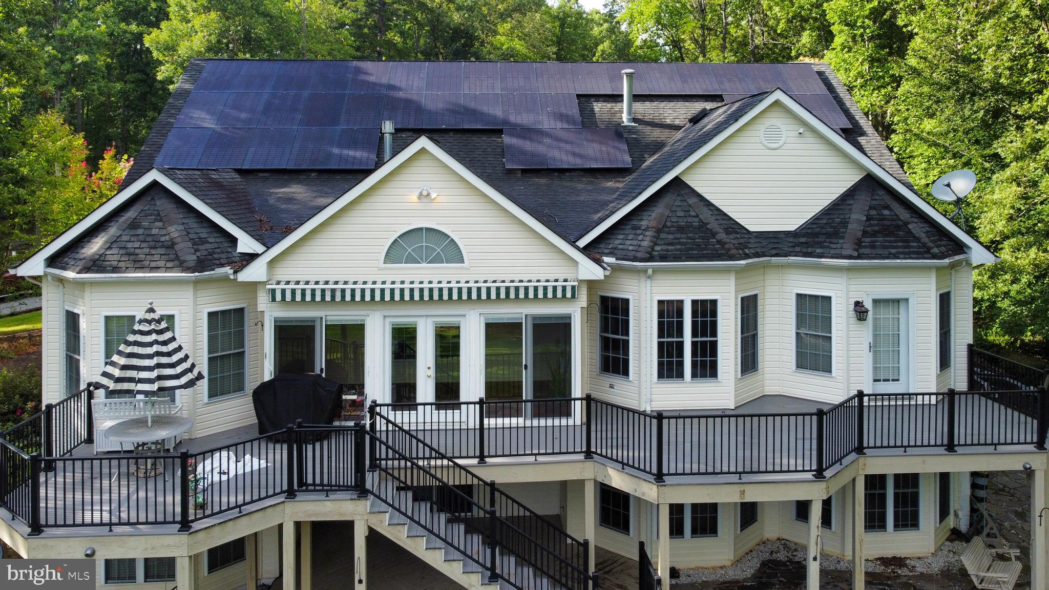 SHOREWOOD - Residential