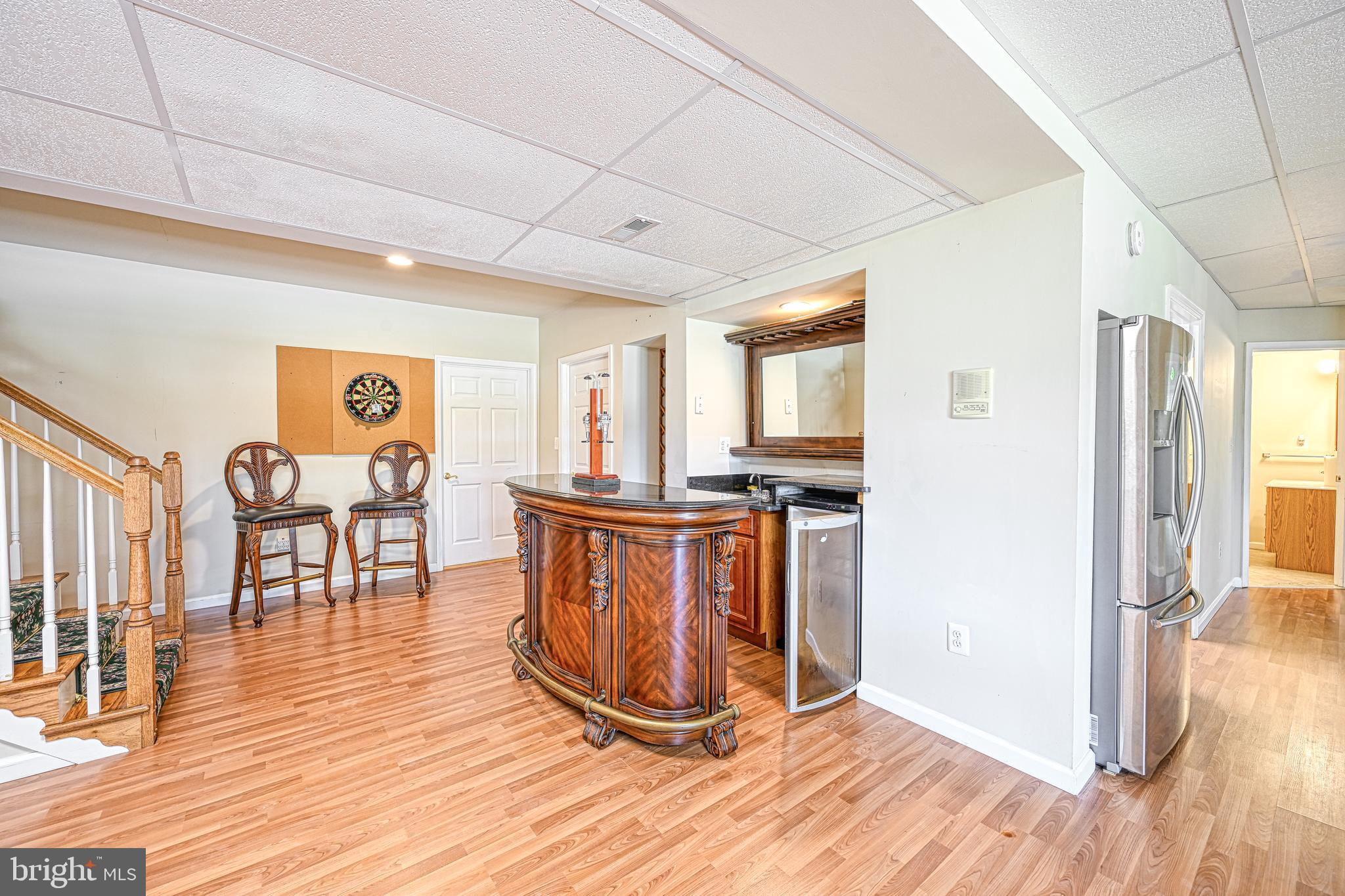 SHOREWOOD - Residential