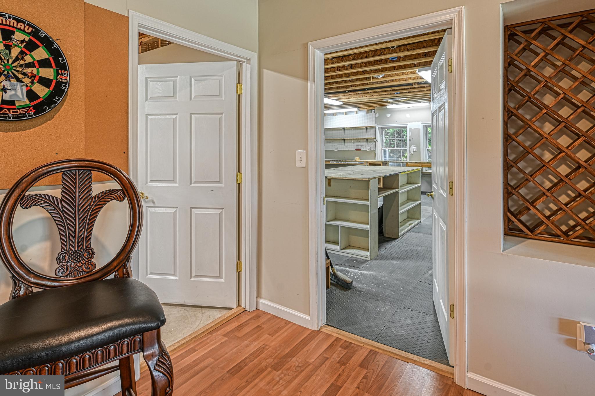 SHOREWOOD - Residential