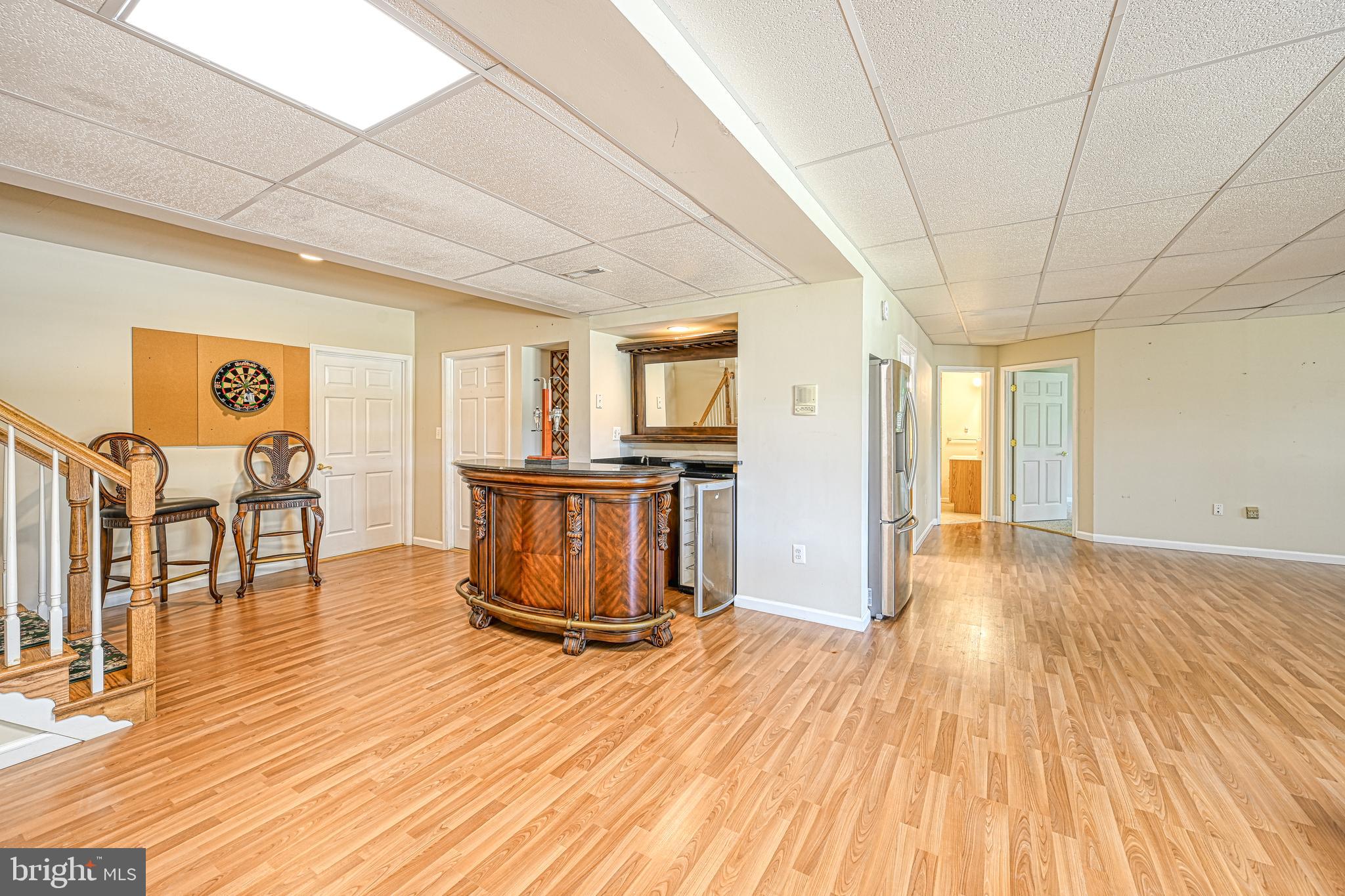 SHOREWOOD - Residential