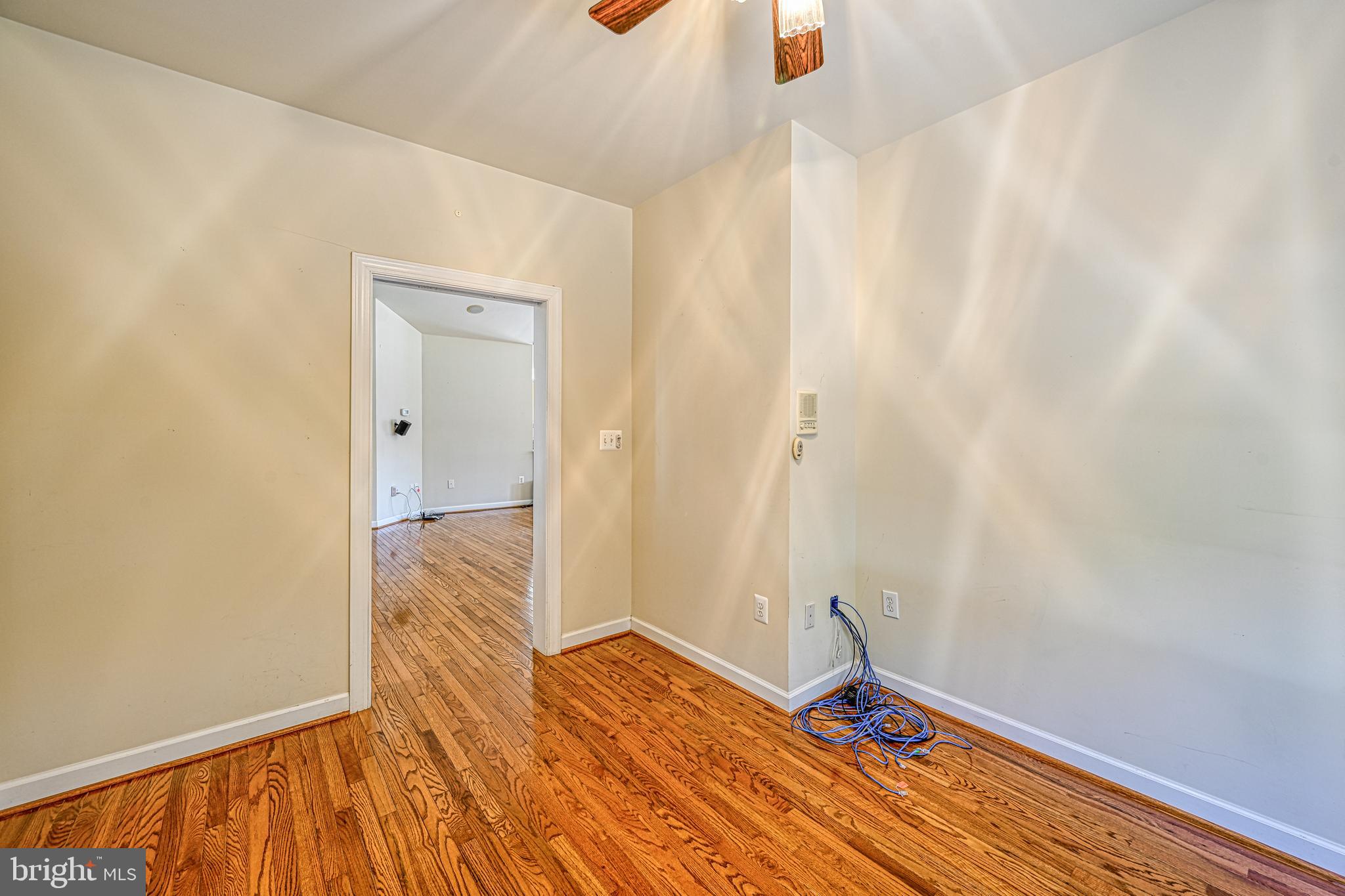 SHOREWOOD - Residential