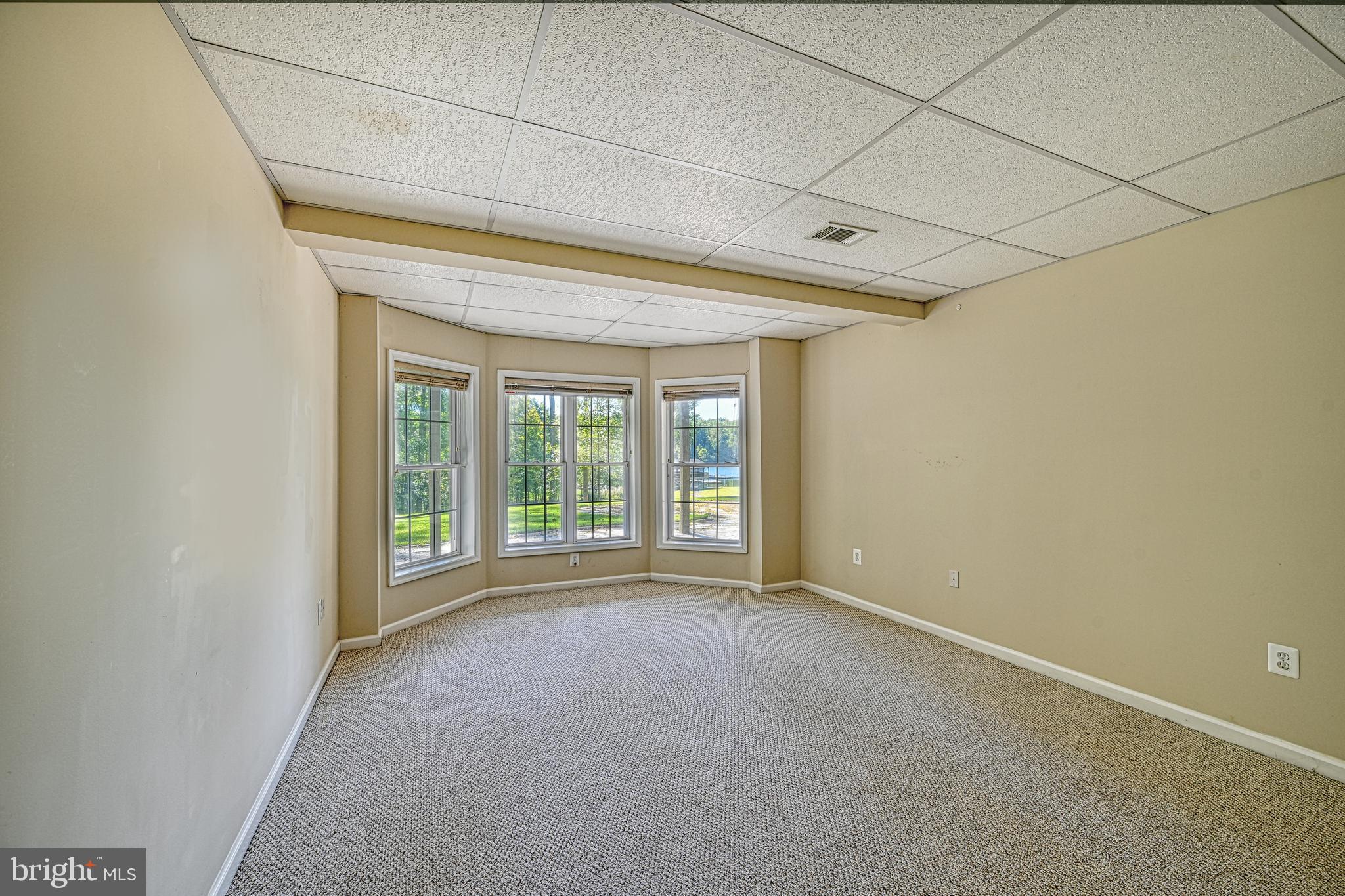 SHOREWOOD - Residential