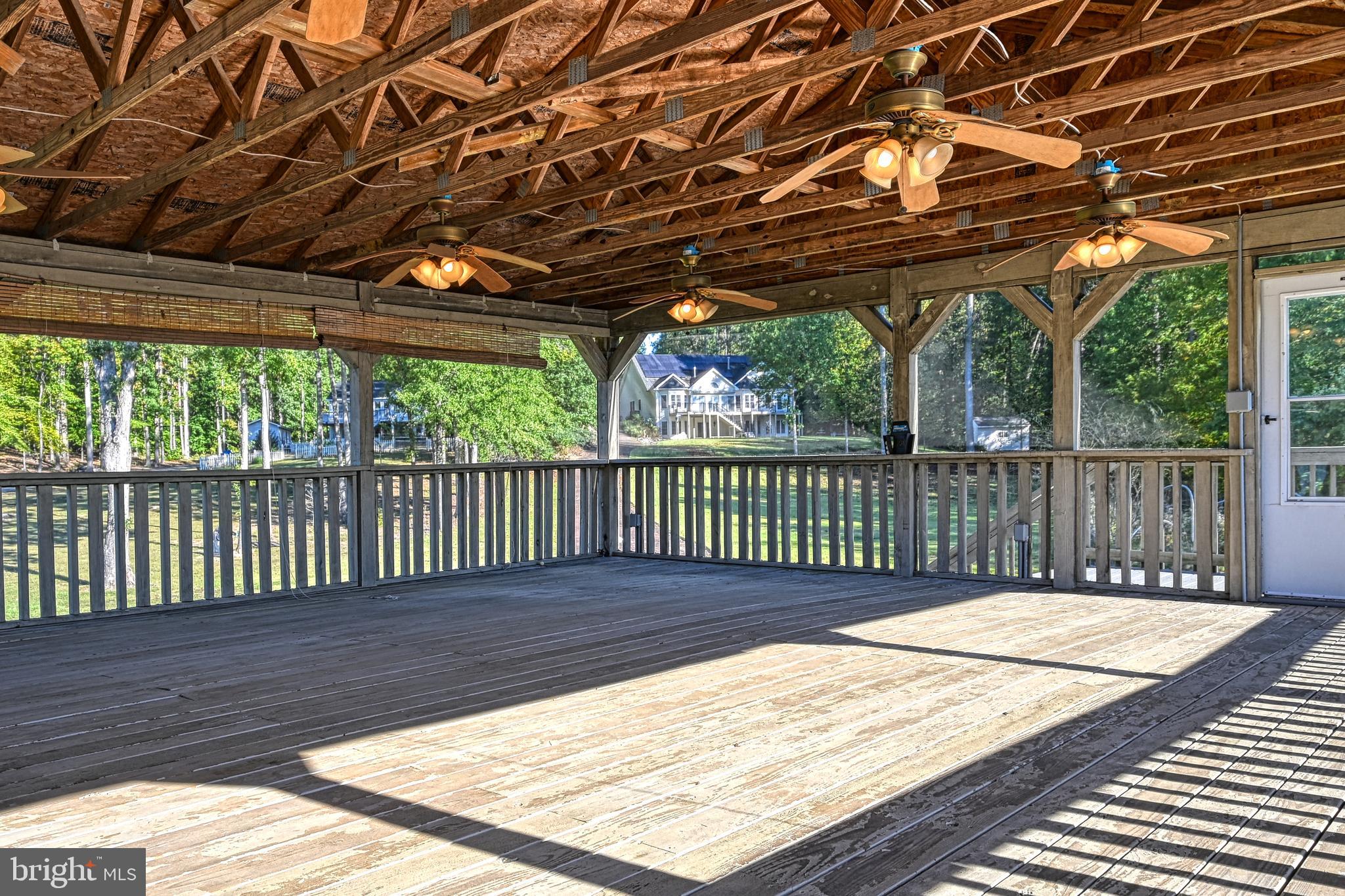 SHOREWOOD - Residential