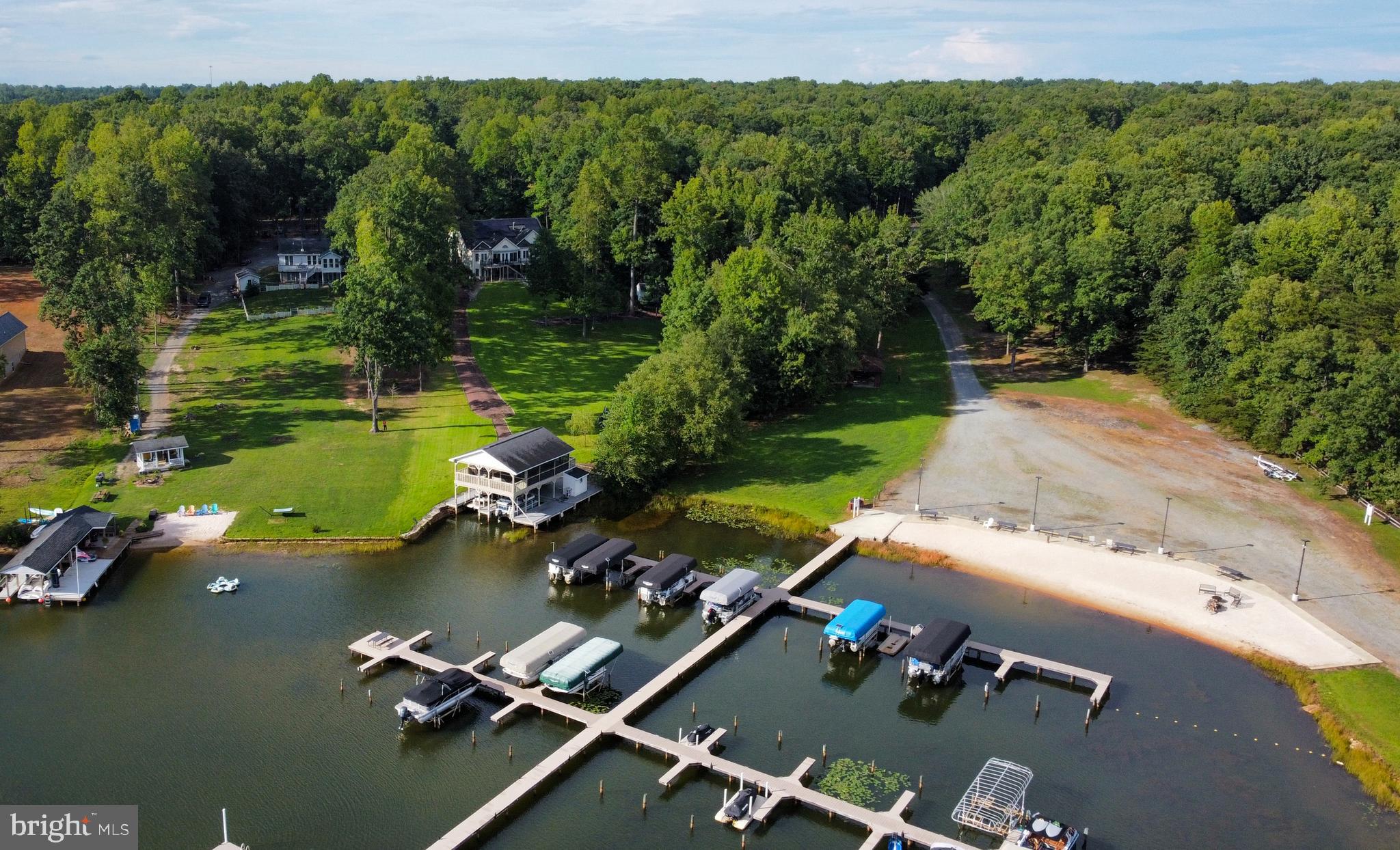 SHOREWOOD - Residential