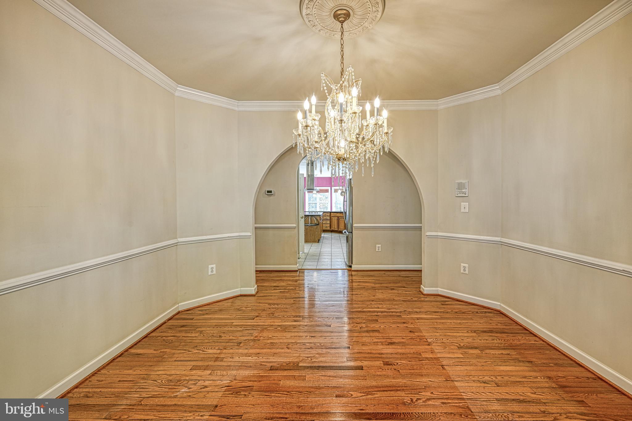 SHOREWOOD - Residential