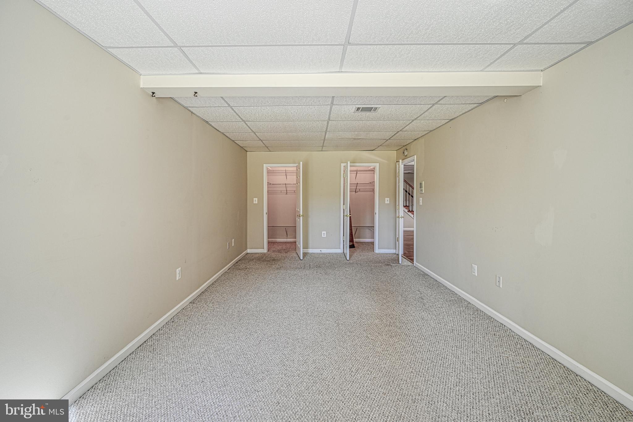 SHOREWOOD - Residential