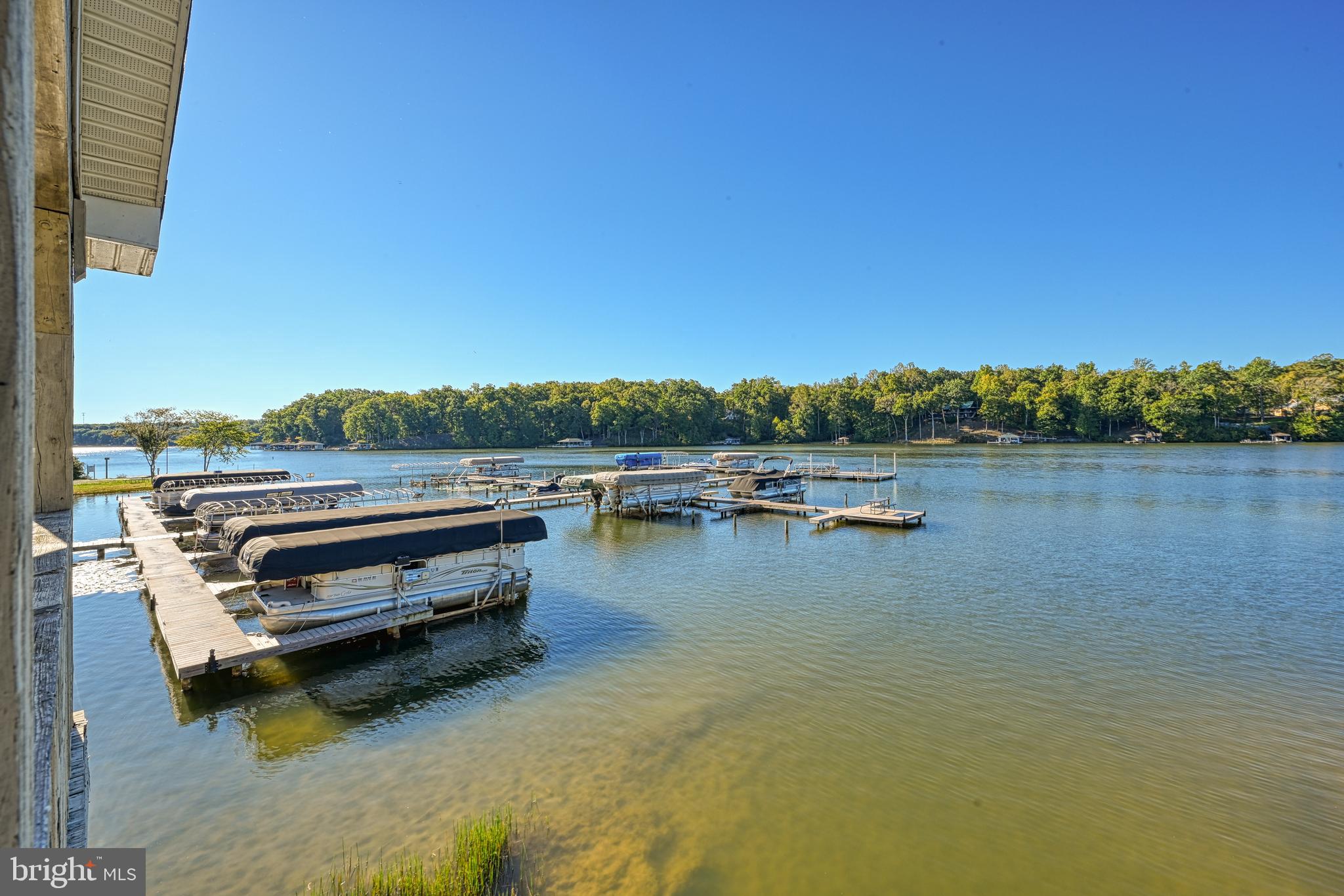 SHOREWOOD - Residential