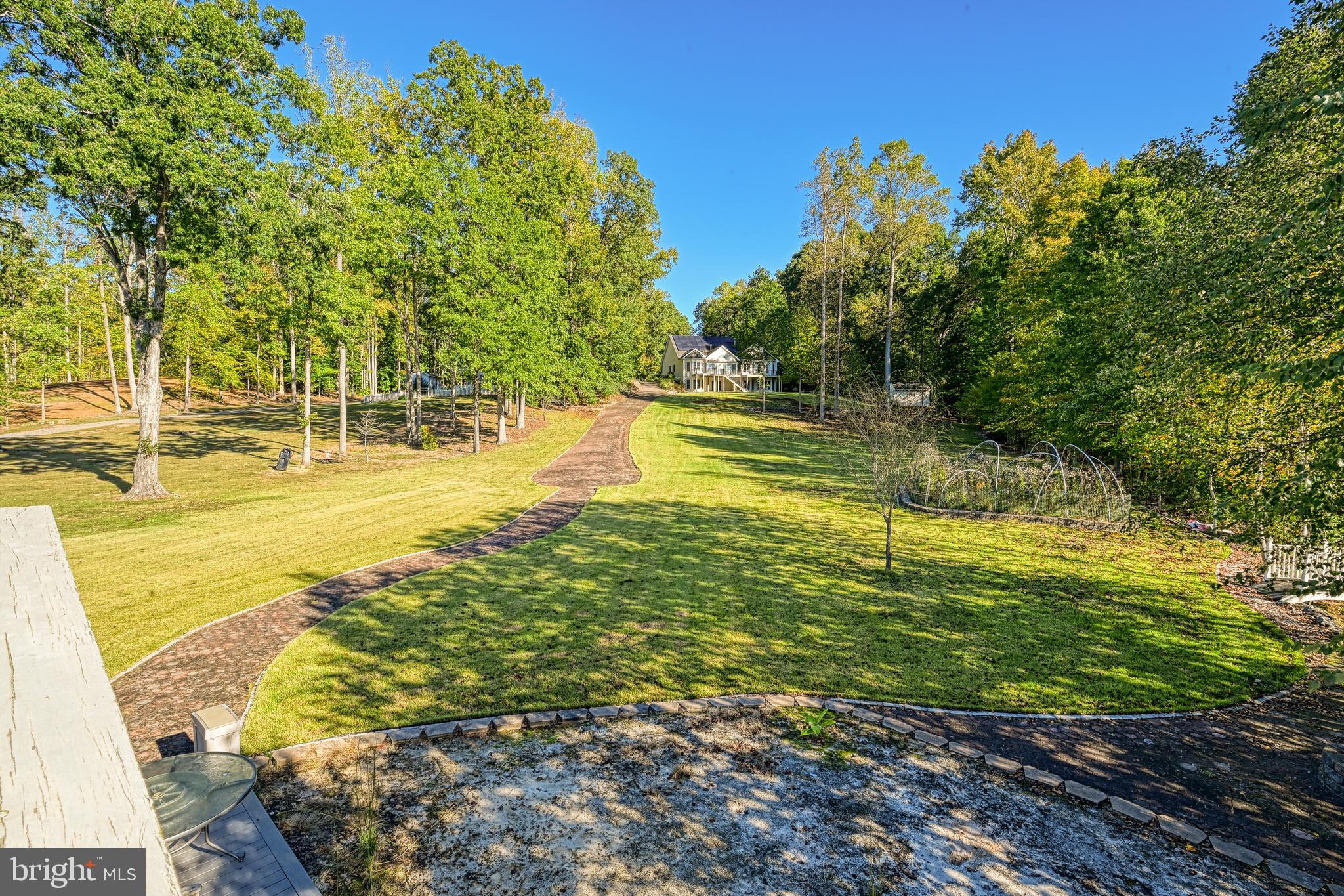 SHOREWOOD - Residential