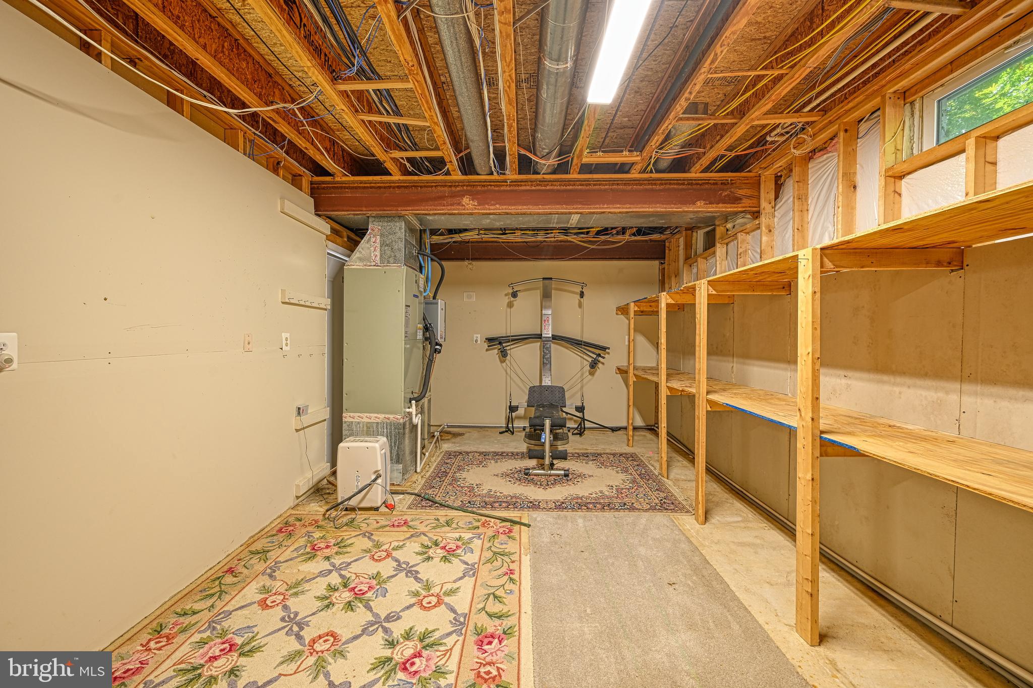 SHOREWOOD - Residential