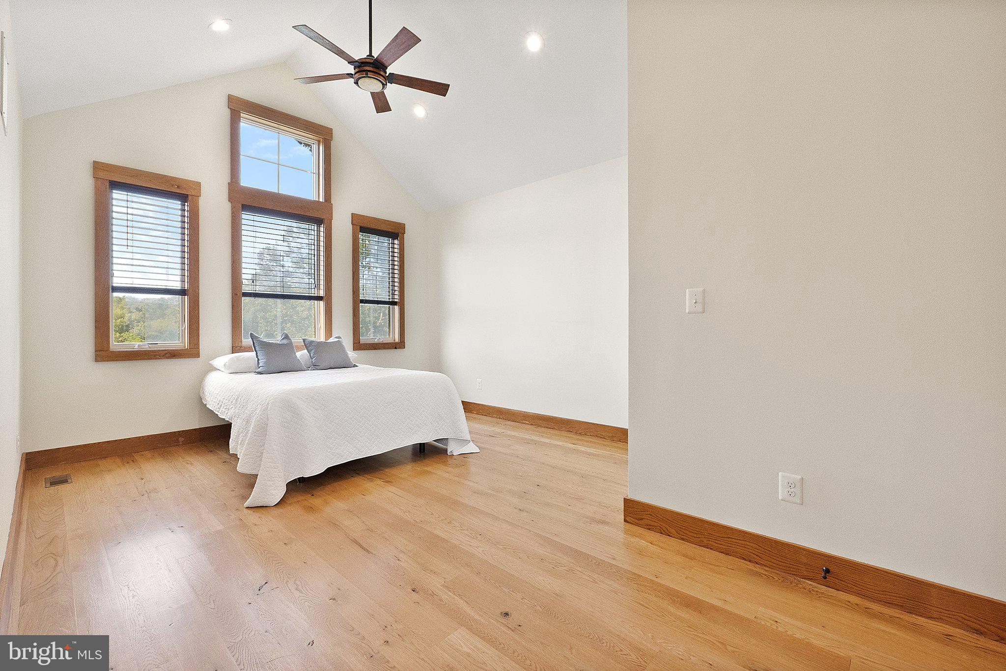 MILL CREEK - Residential