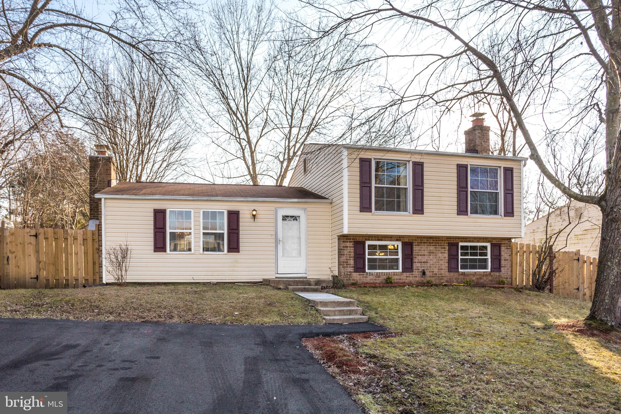 CLINTON WOODS - Residential