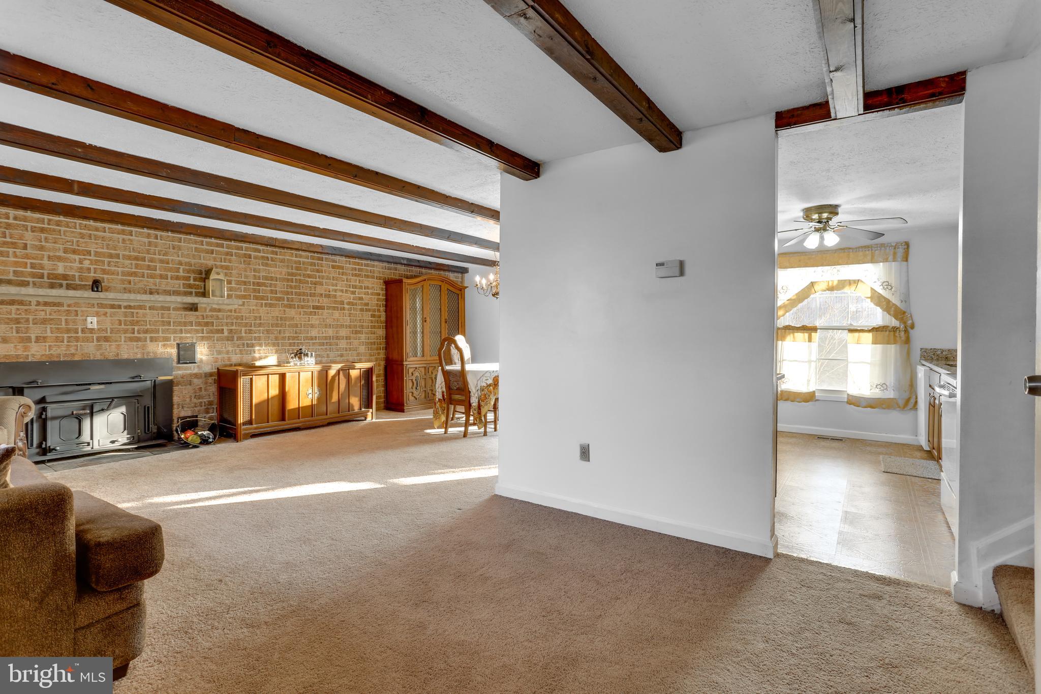 CLINTON WOODS - Residential