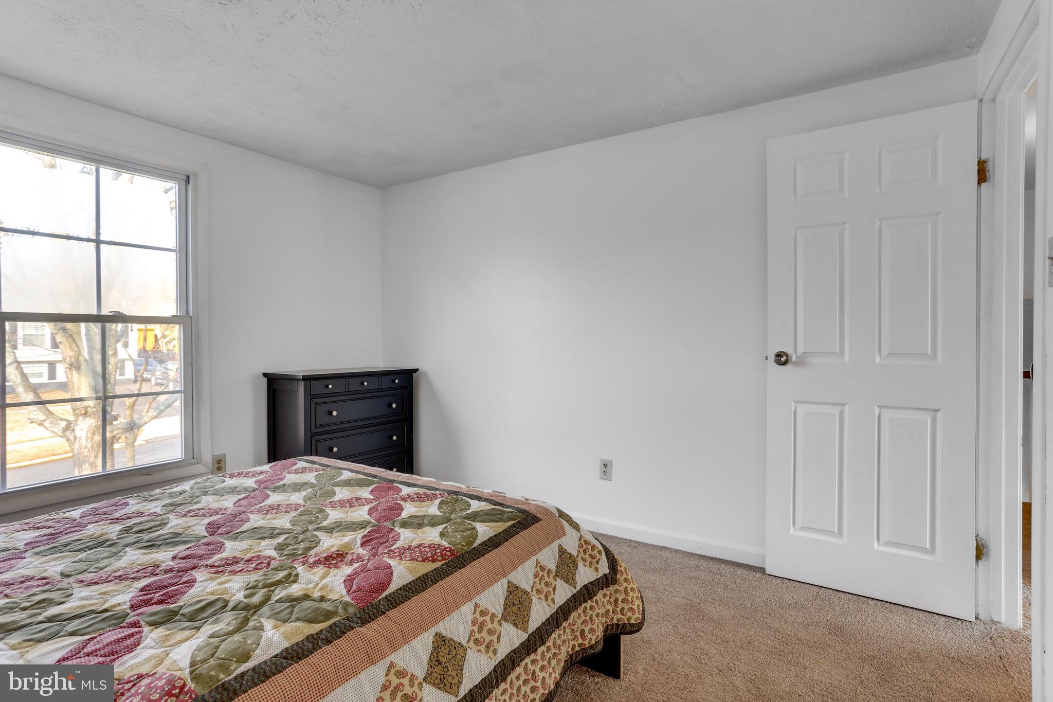 CLINTON WOODS - Residential