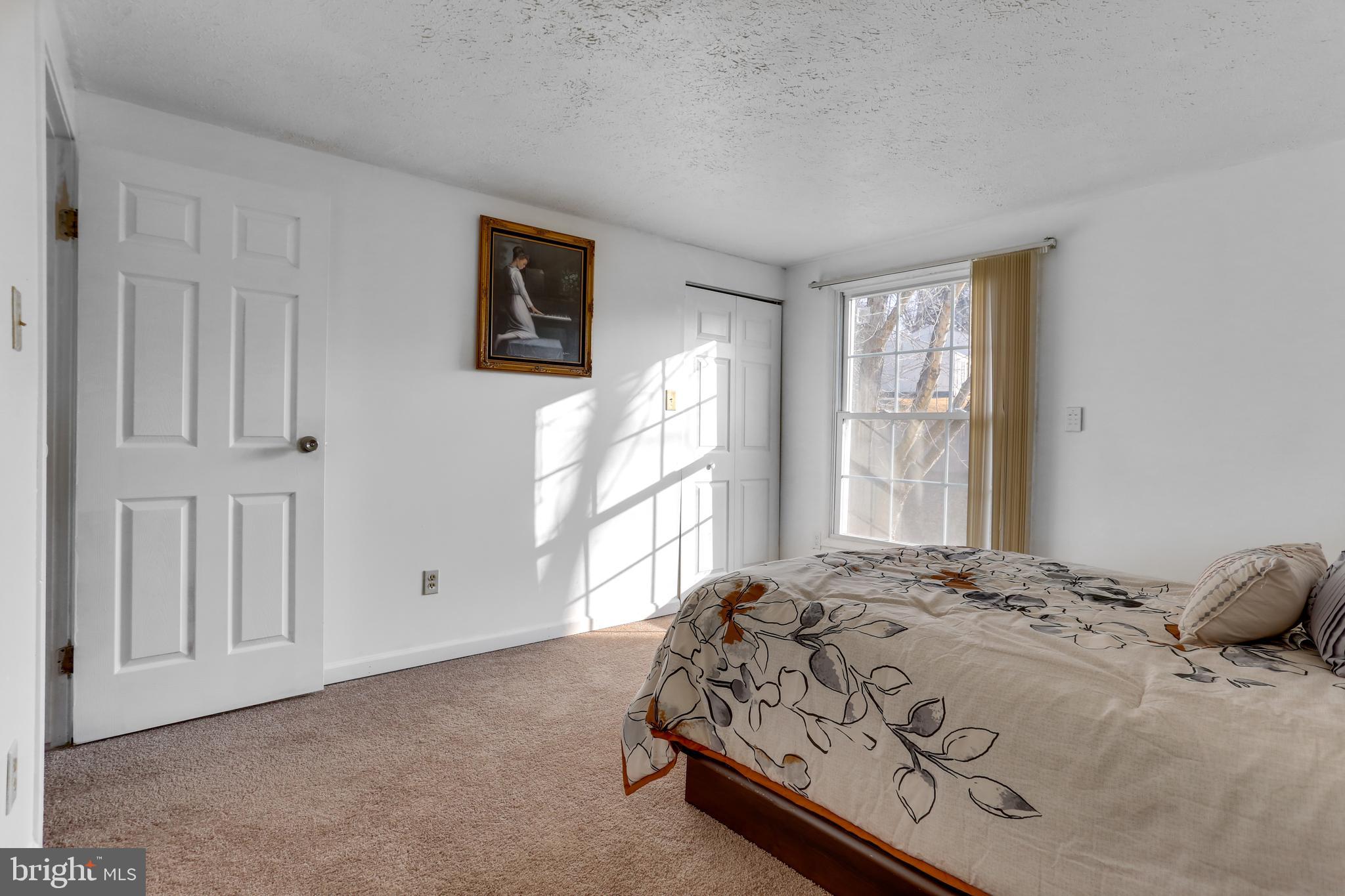 CLINTON WOODS - Residential