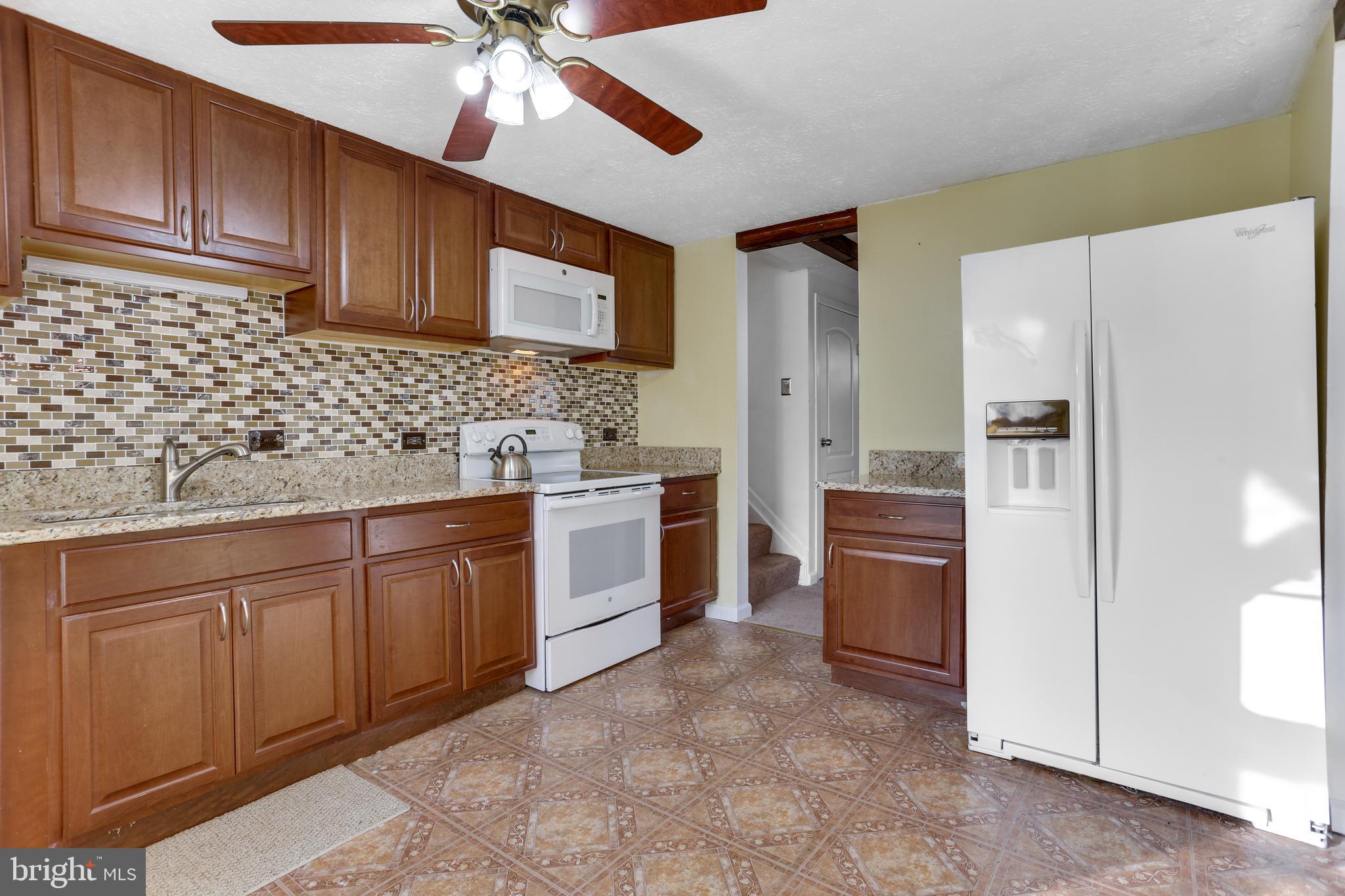 CLINTON WOODS - Residential