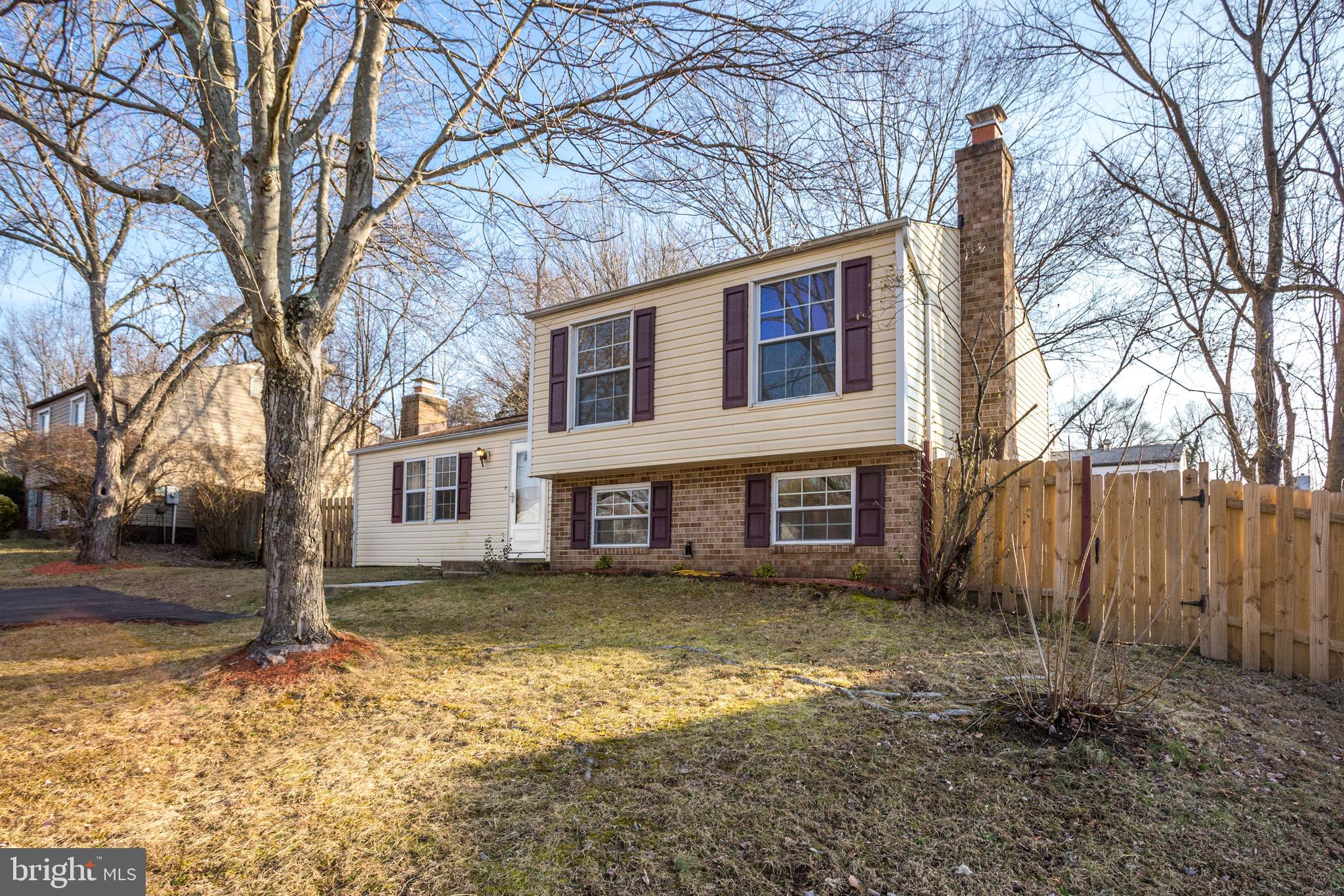 CLINTON WOODS - Residential