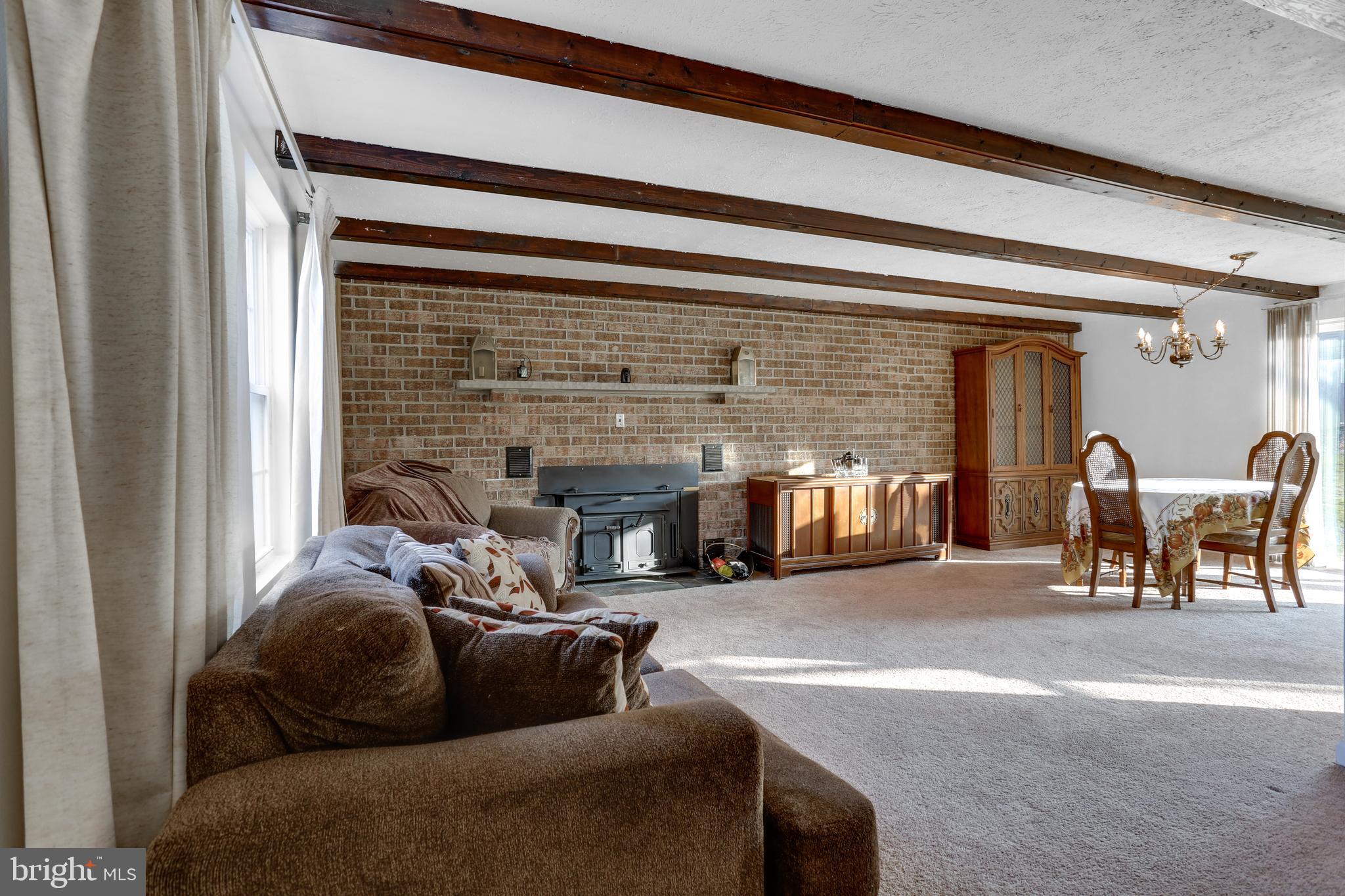 CLINTON WOODS - Residential