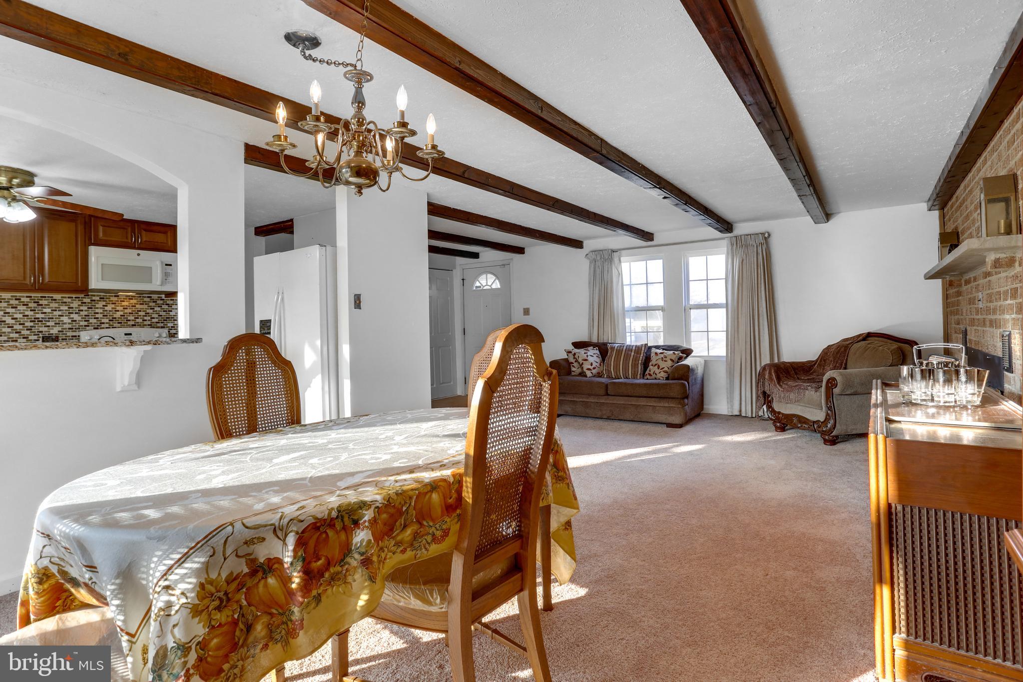 CLINTON WOODS - Residential