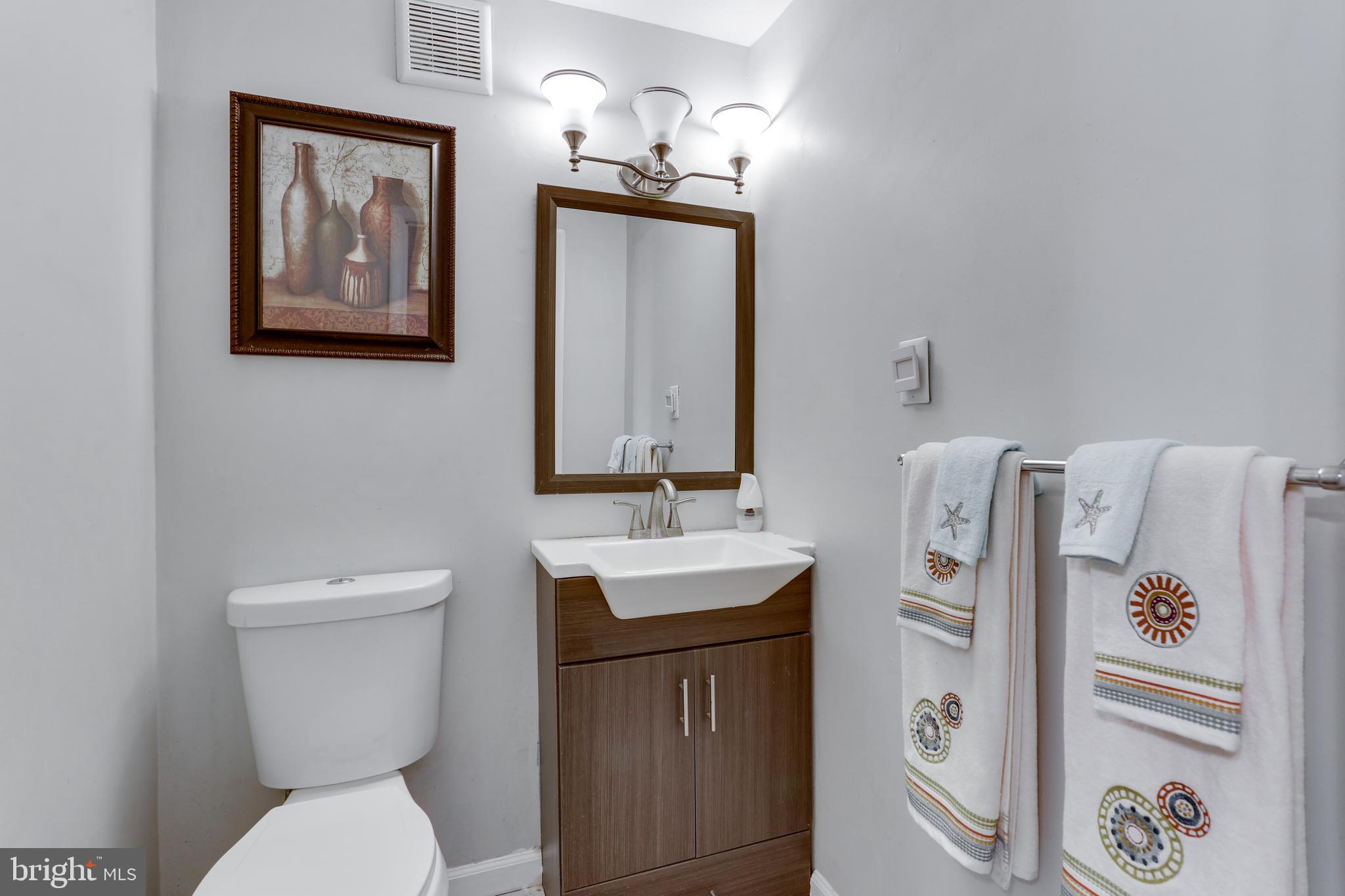 CLINTON WOODS - Residential