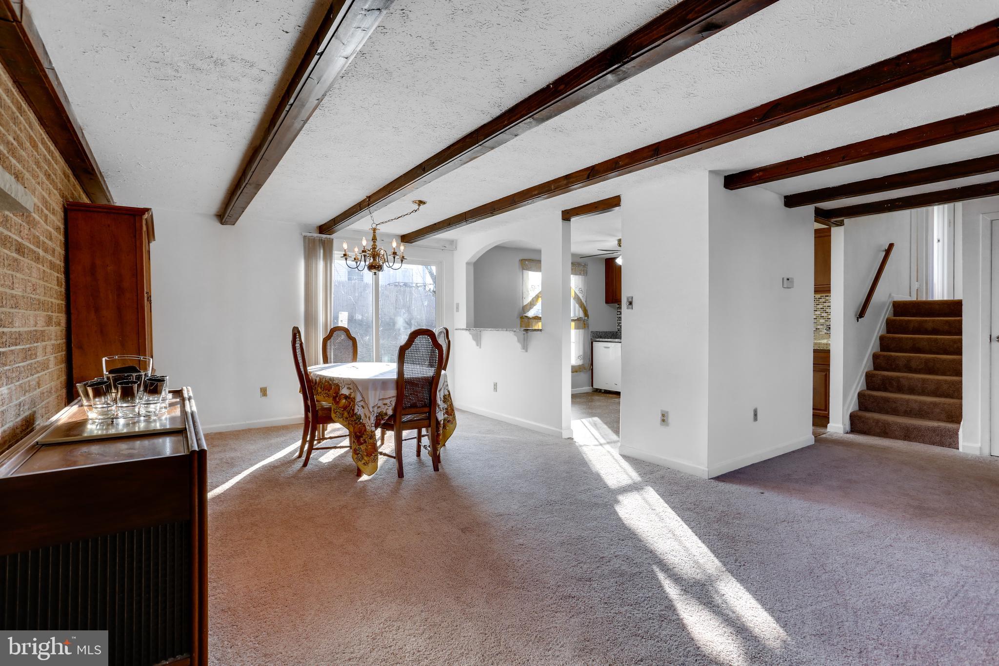 CLINTON WOODS - Residential