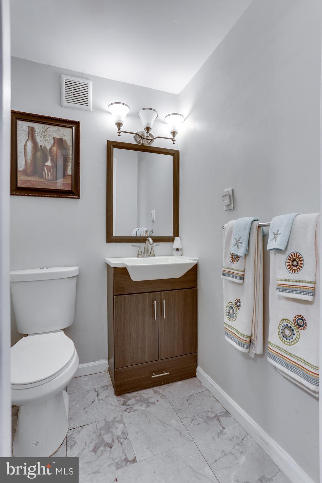 CLINTON WOODS - Residential