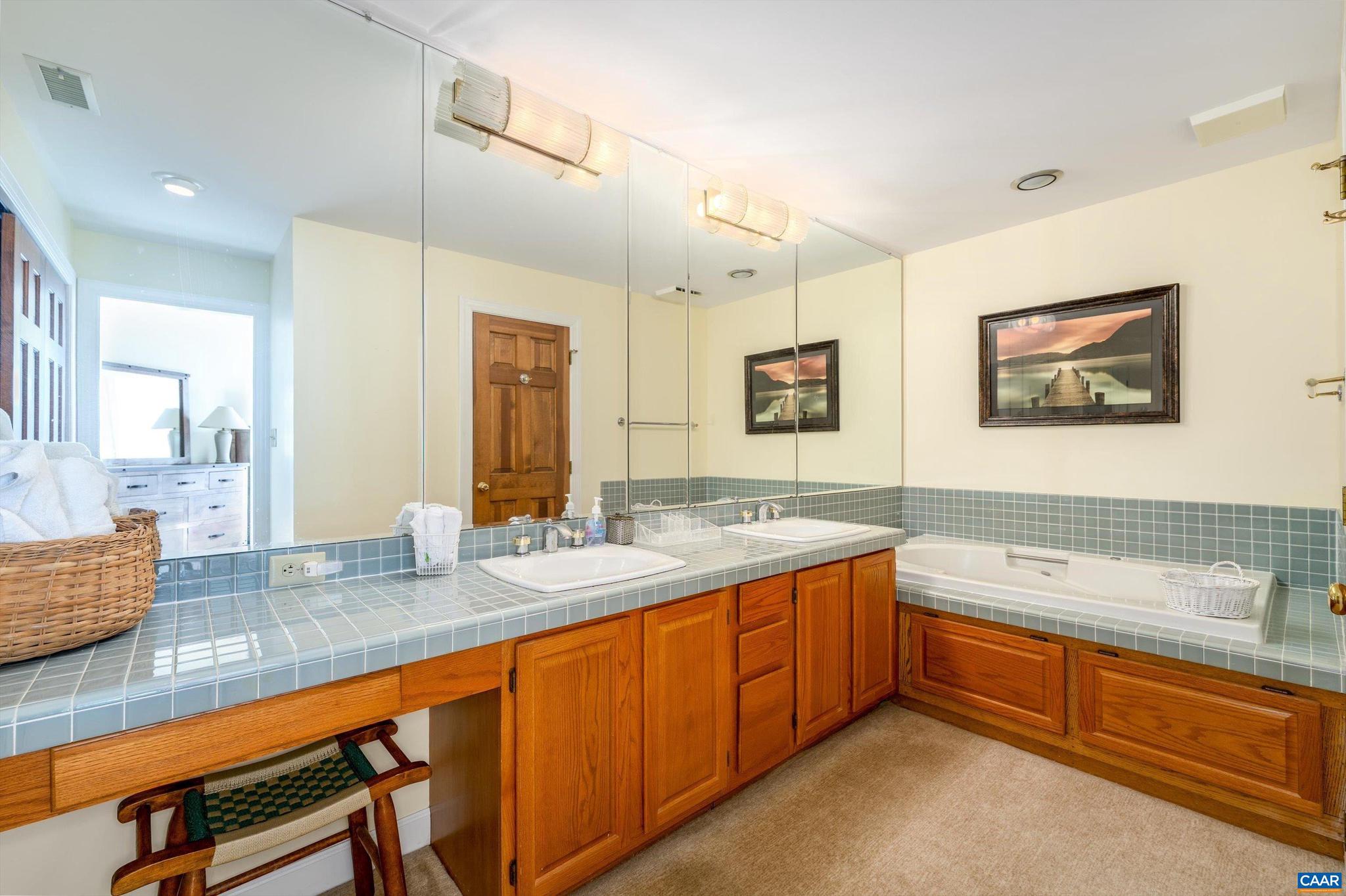 WINTERGREEN RESORT - Residential