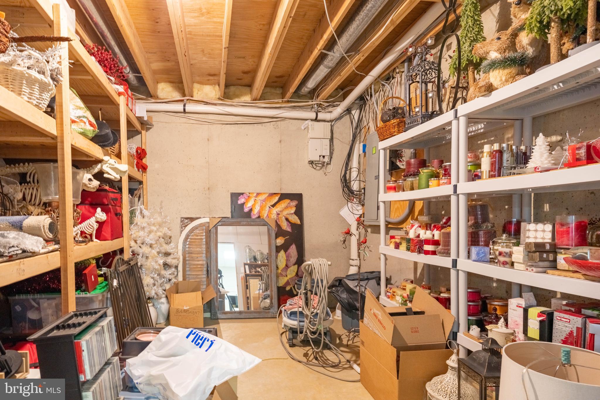 MAPLE VIEW ESTATES - Residential