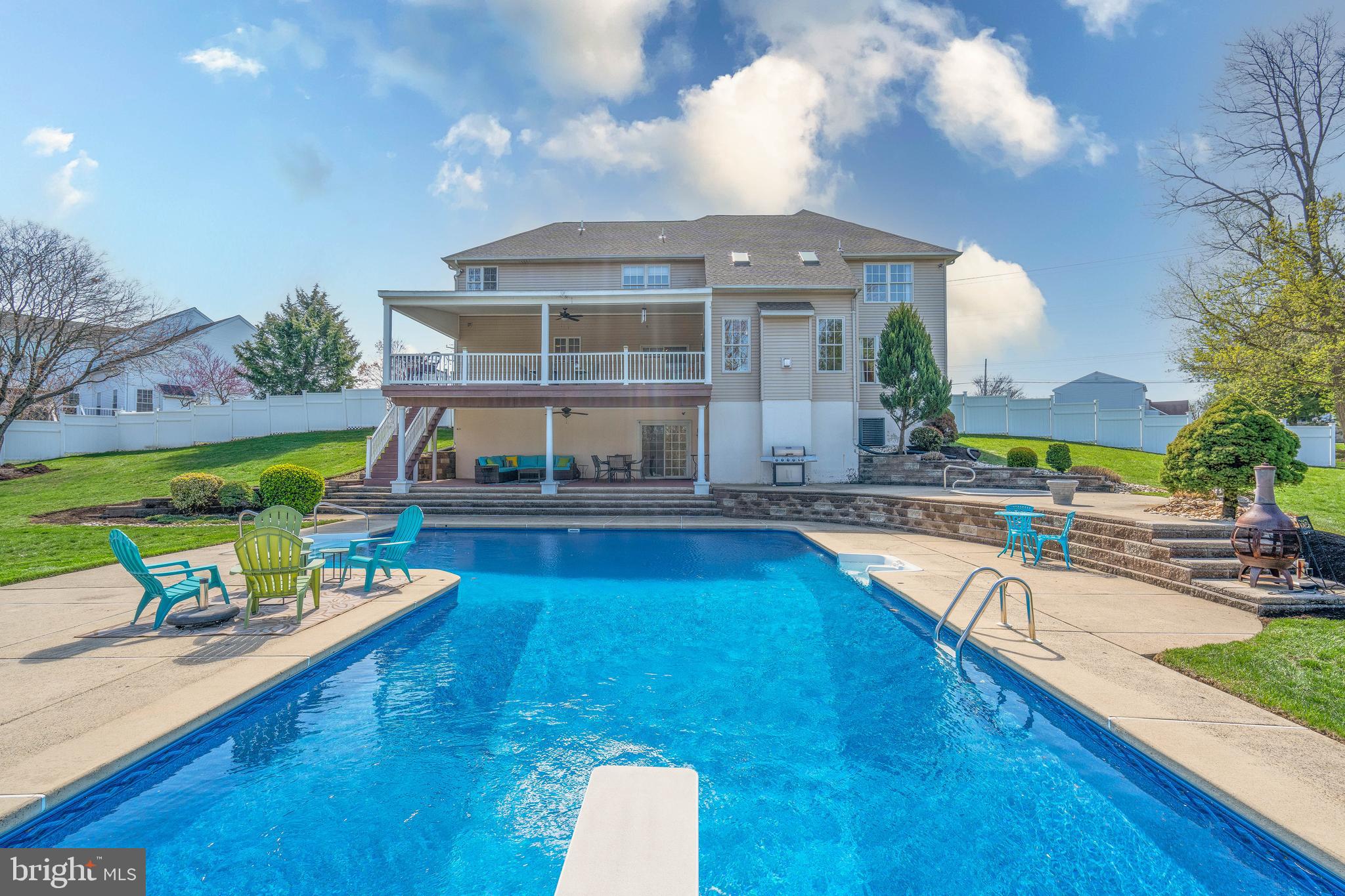 MAPLE VIEW ESTATES - Residential