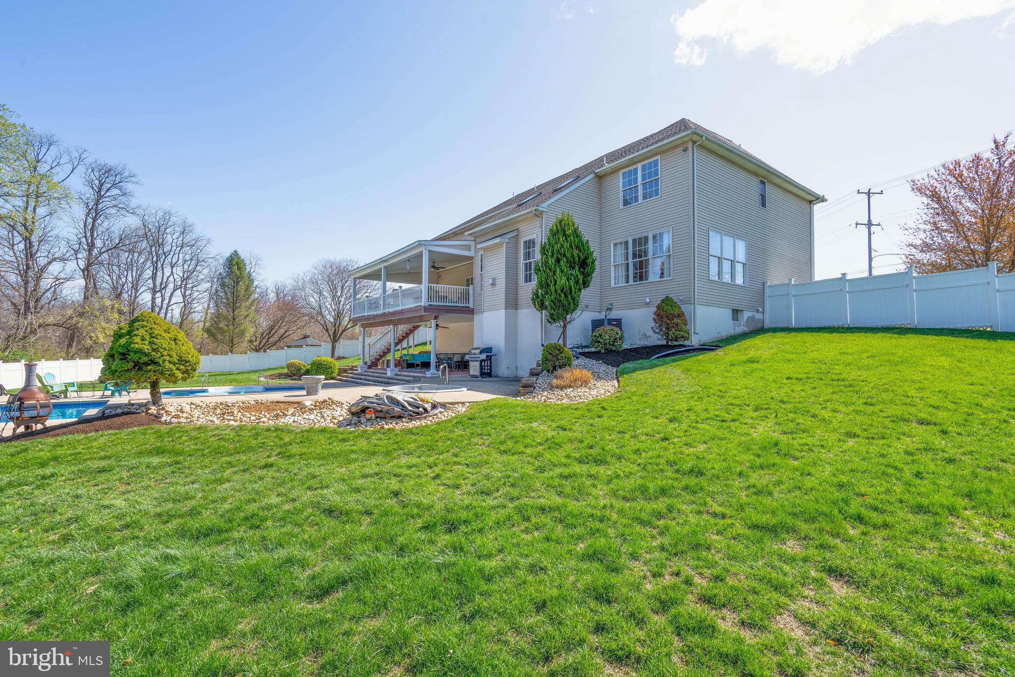 MAPLE VIEW ESTATES - Residential