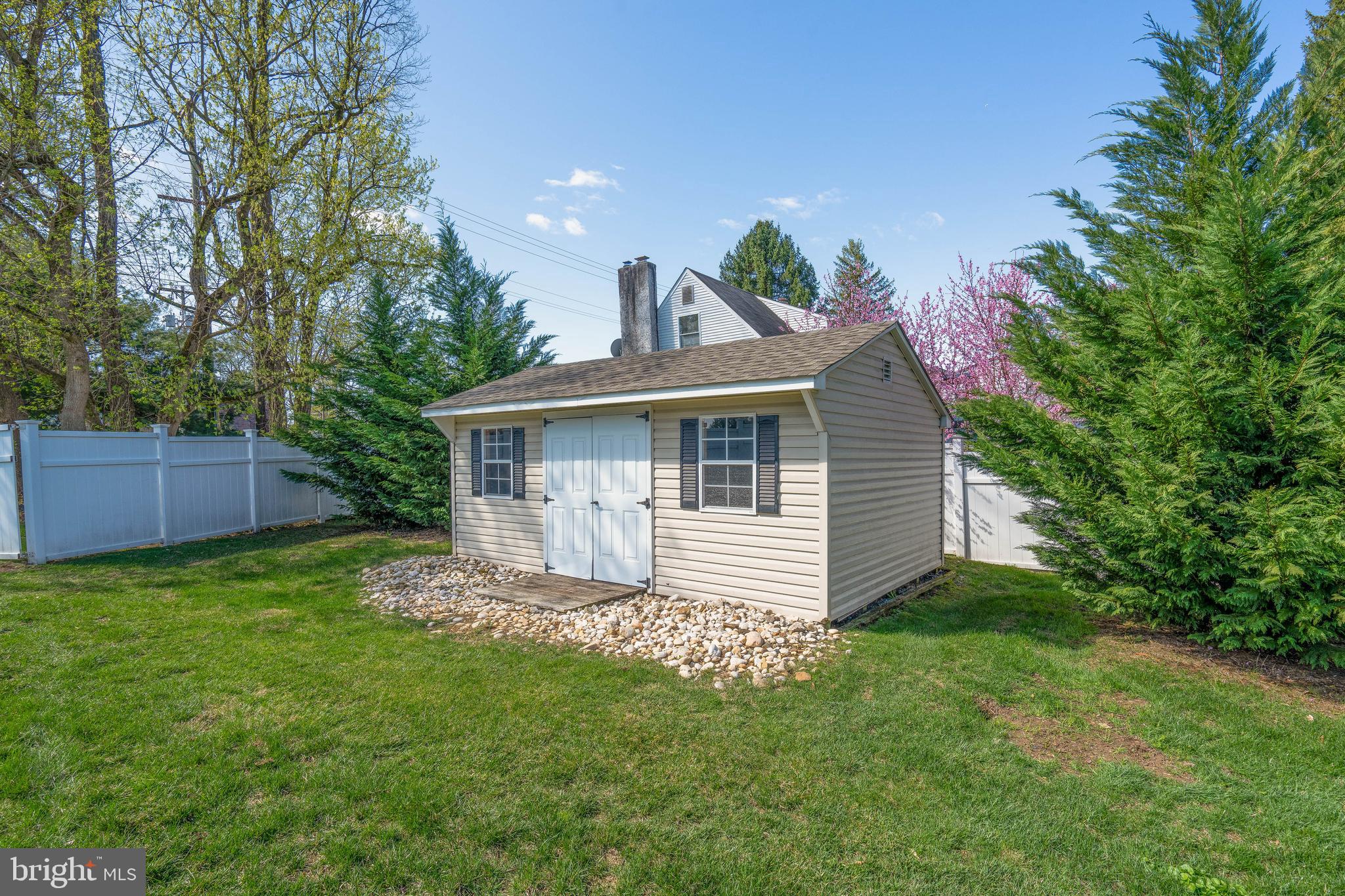 MAPLE VIEW ESTATES - Residential