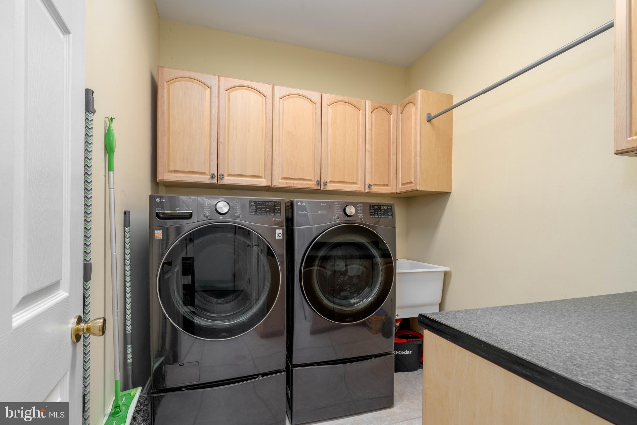 MAPLE VIEW ESTATES - Residential