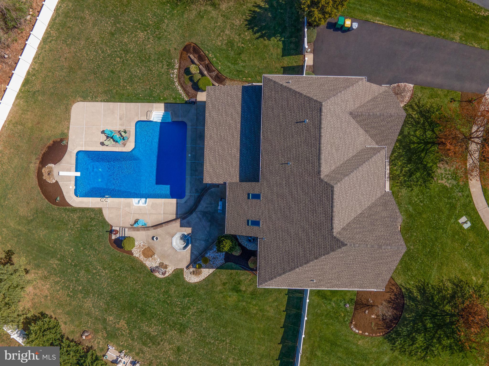 MAPLE VIEW ESTATES - Residential