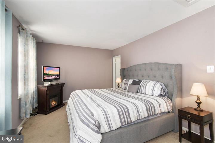 SUNSET VILLAGE - Residential Lease