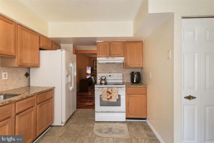 SUNSET VILLAGE - Residential Lease