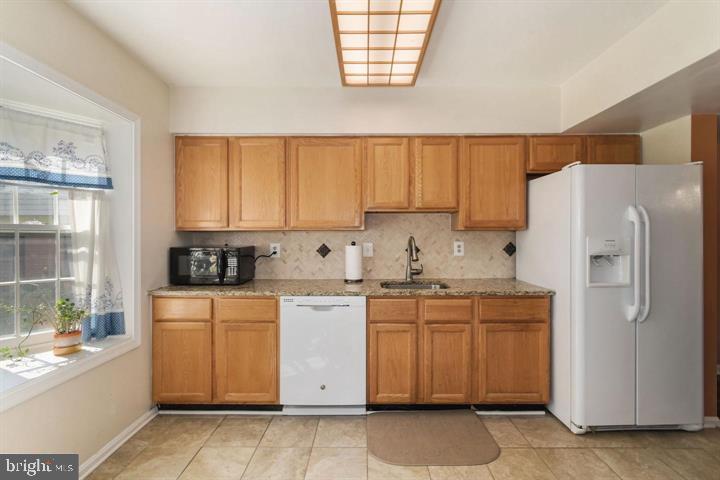 SUNSET VILLAGE - Residential Lease