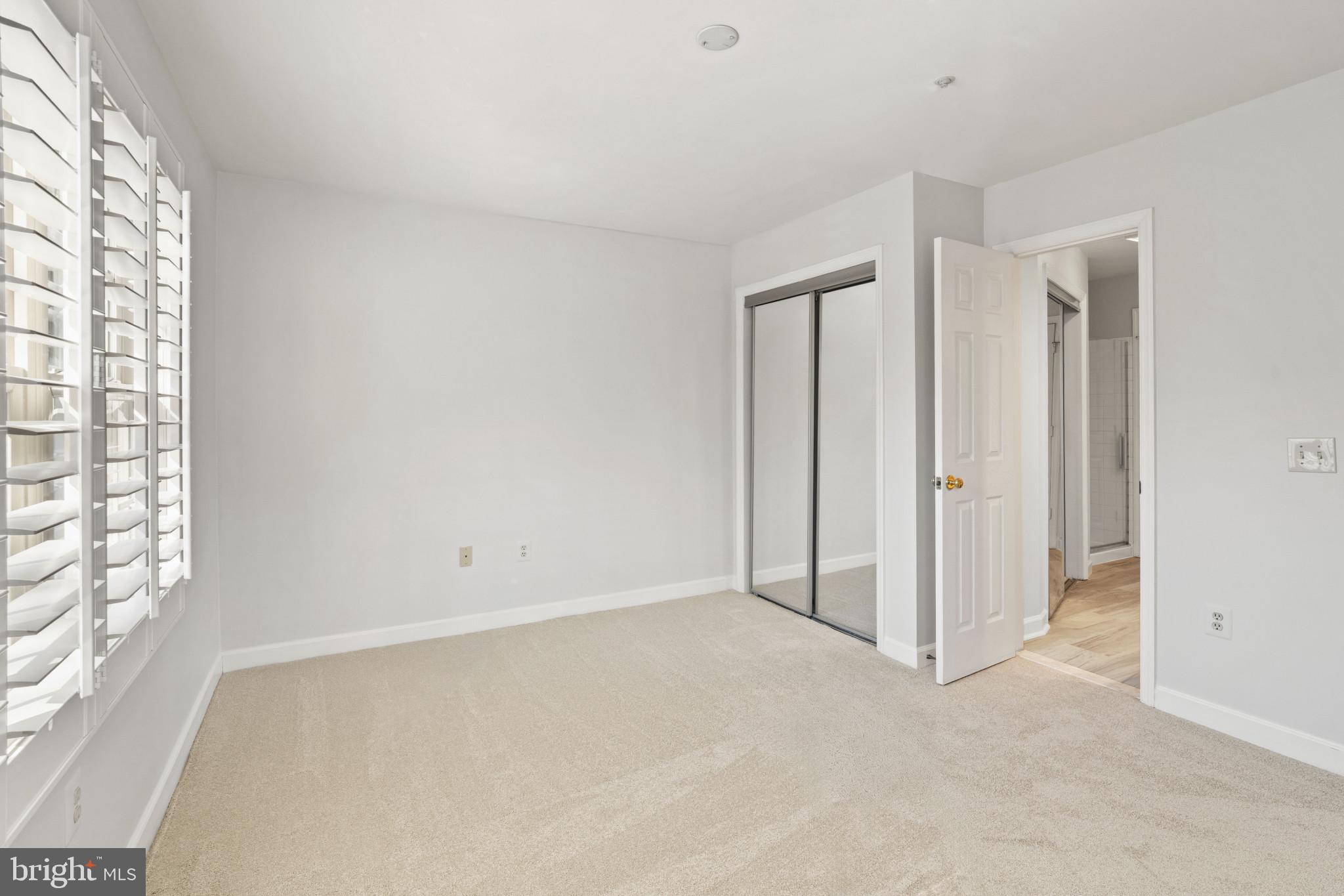 FALLS GABLE - Residential