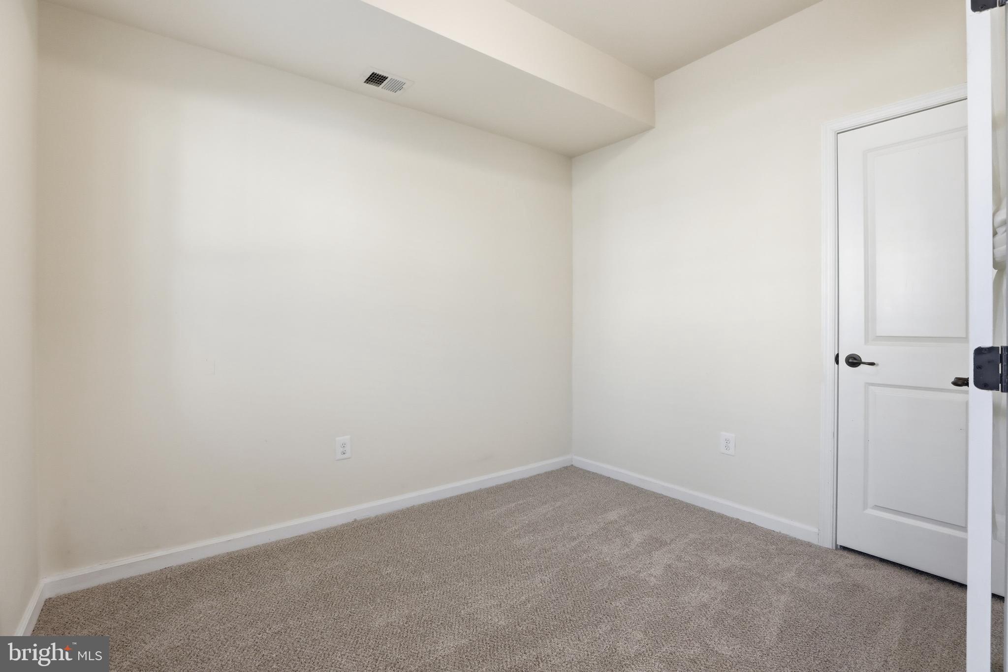 CREEKSIDE VILLAGE AT TANYARD SPRINGS - Residential